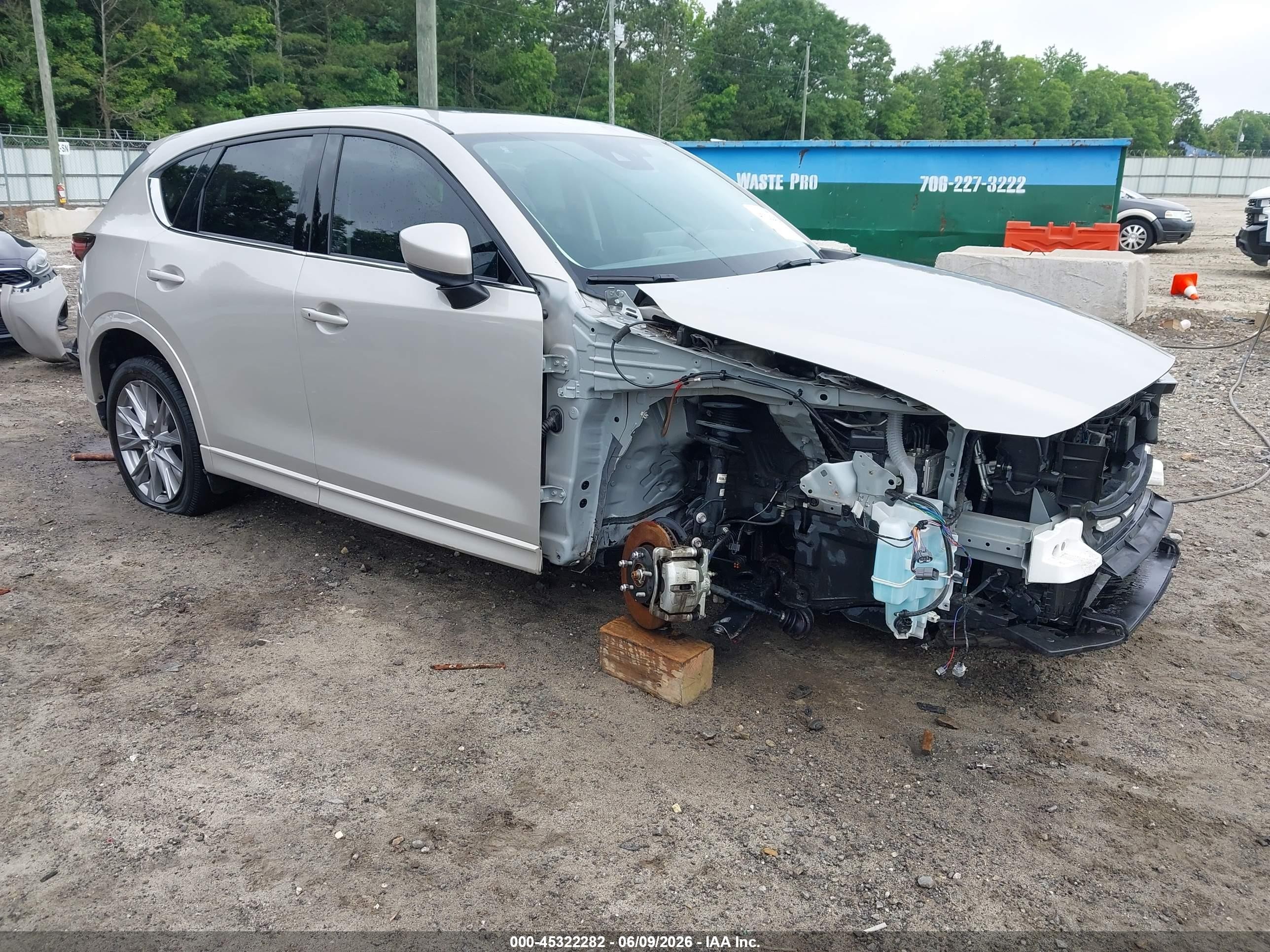 2024 Mazda CX-5 S Premium, VIN JM3KFBDM5R0376715 — Front end