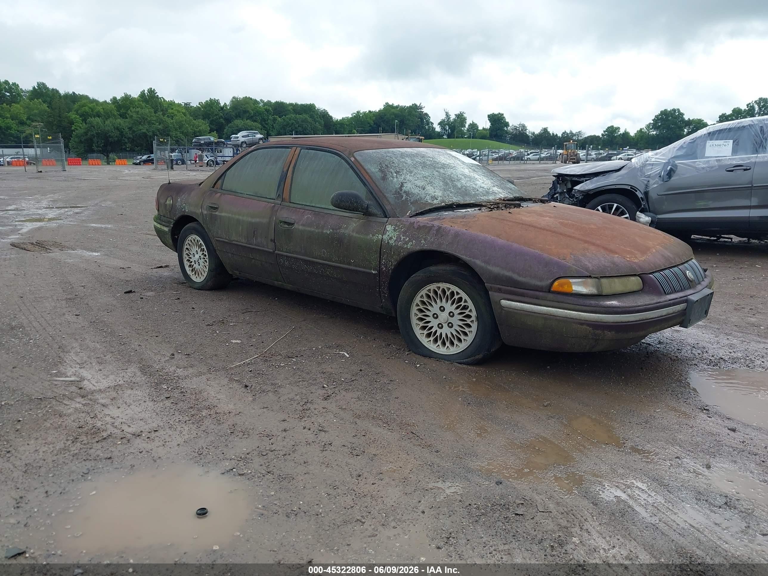 1997 Chrysler Concorde, VIN 2C3HD56F1VH638720 — Normal wear
