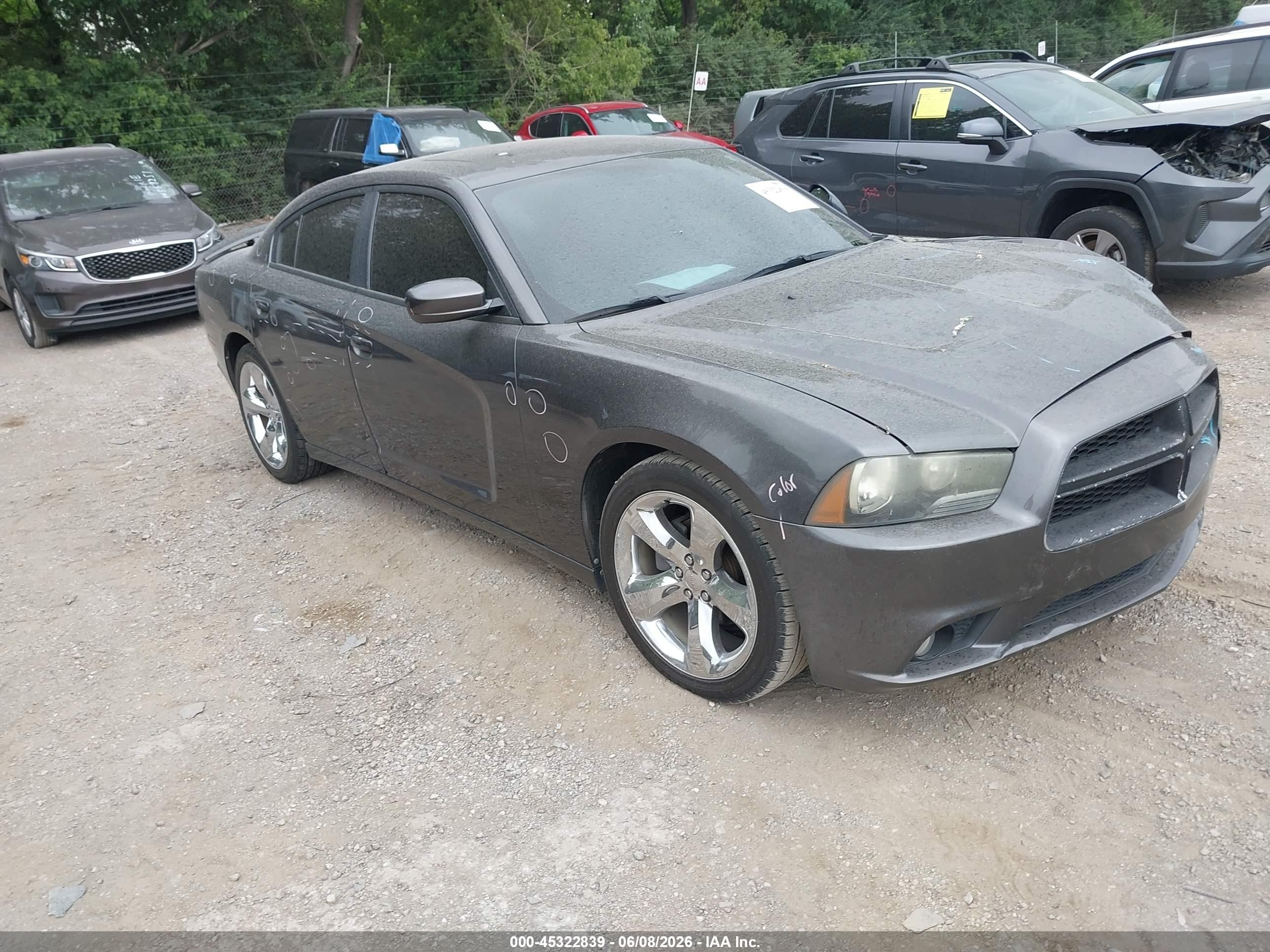 2013 Dodge Charger SXT, VIN 2C3CDXHG8DH595911 — Front end