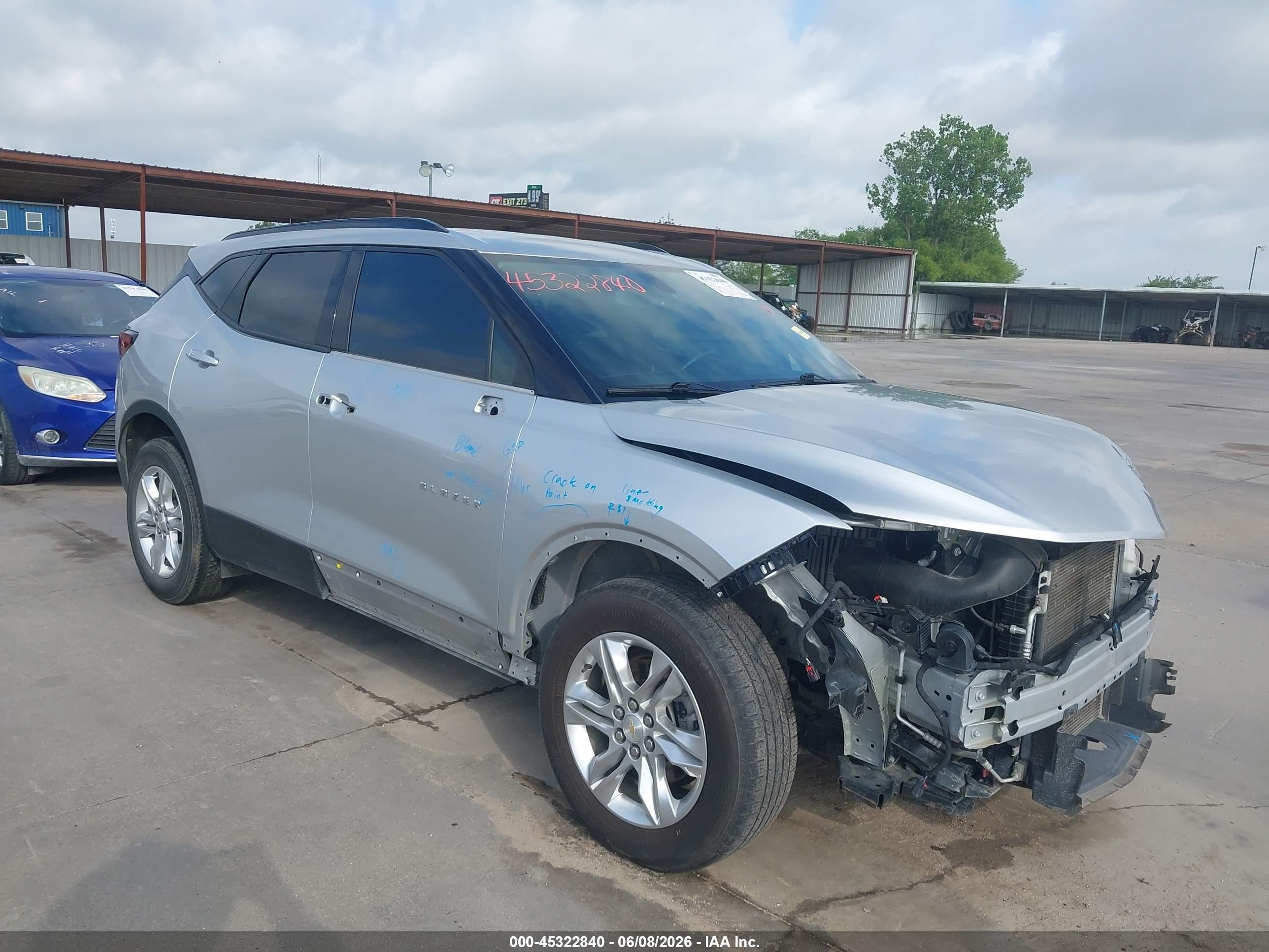2021 Chevrolet Blazer LT, VIN 3GNKBBRA4MS545277 — Front end