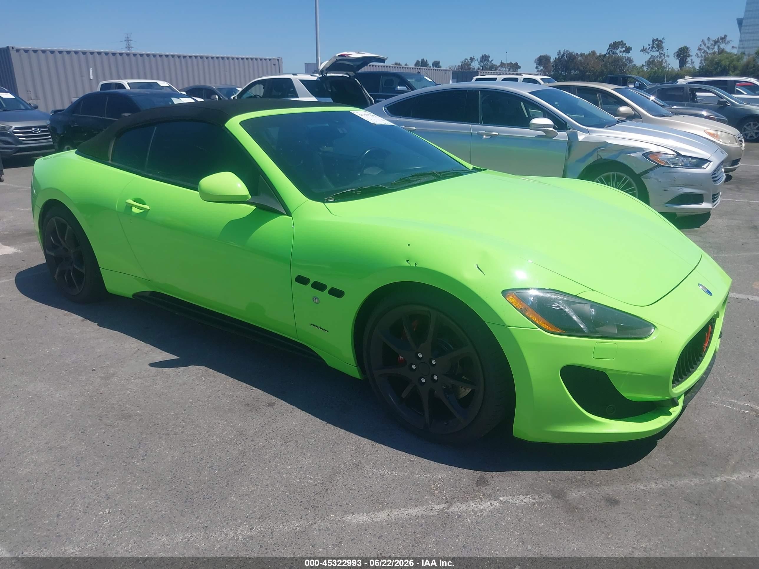 2014 Maserati GranTurismo Sport, VIN ZAM45VMAXE0117297 — Бок