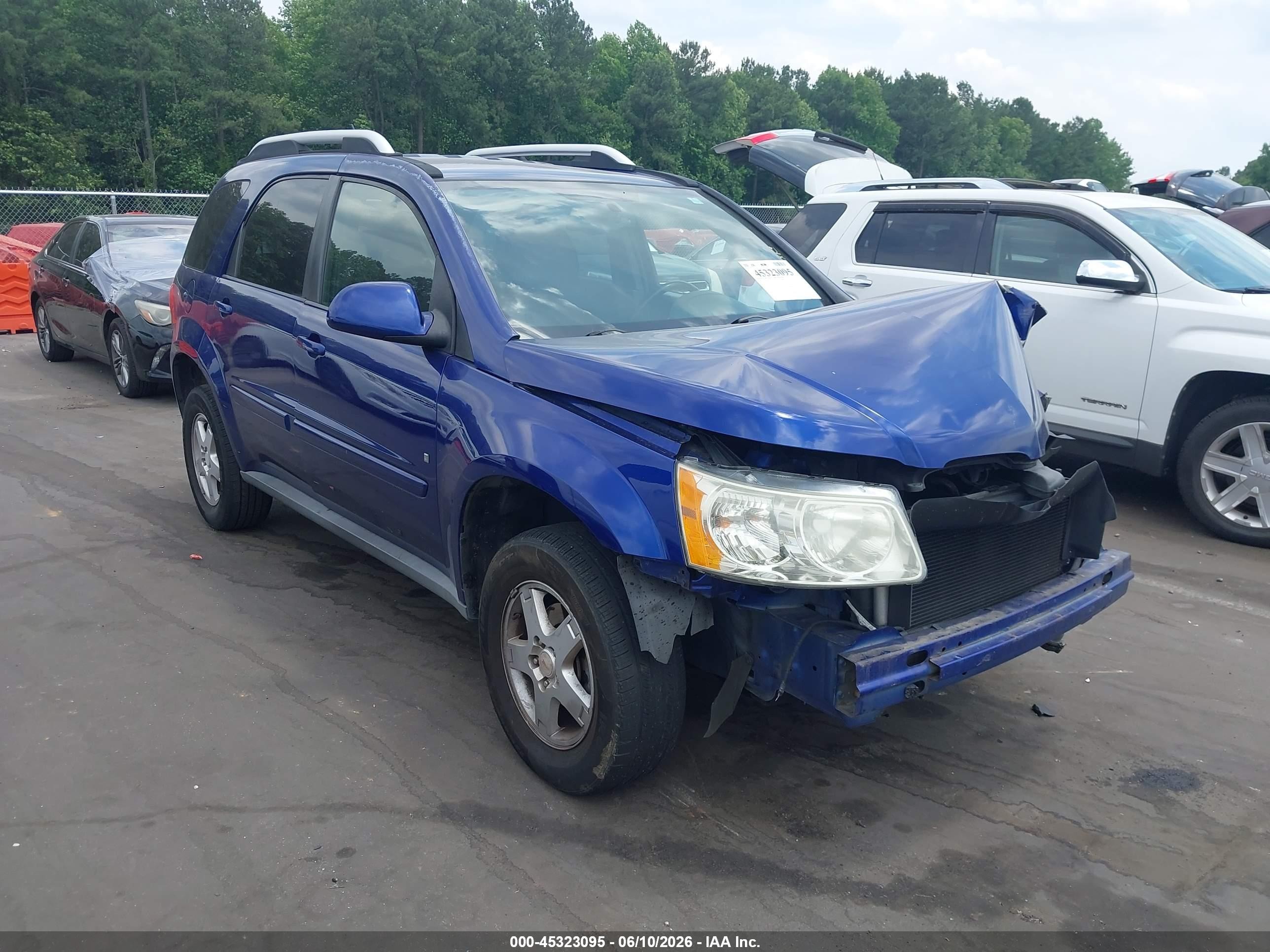 2007 Pontiac Torrent, VIN 2CKDL63F876022575 — Front end