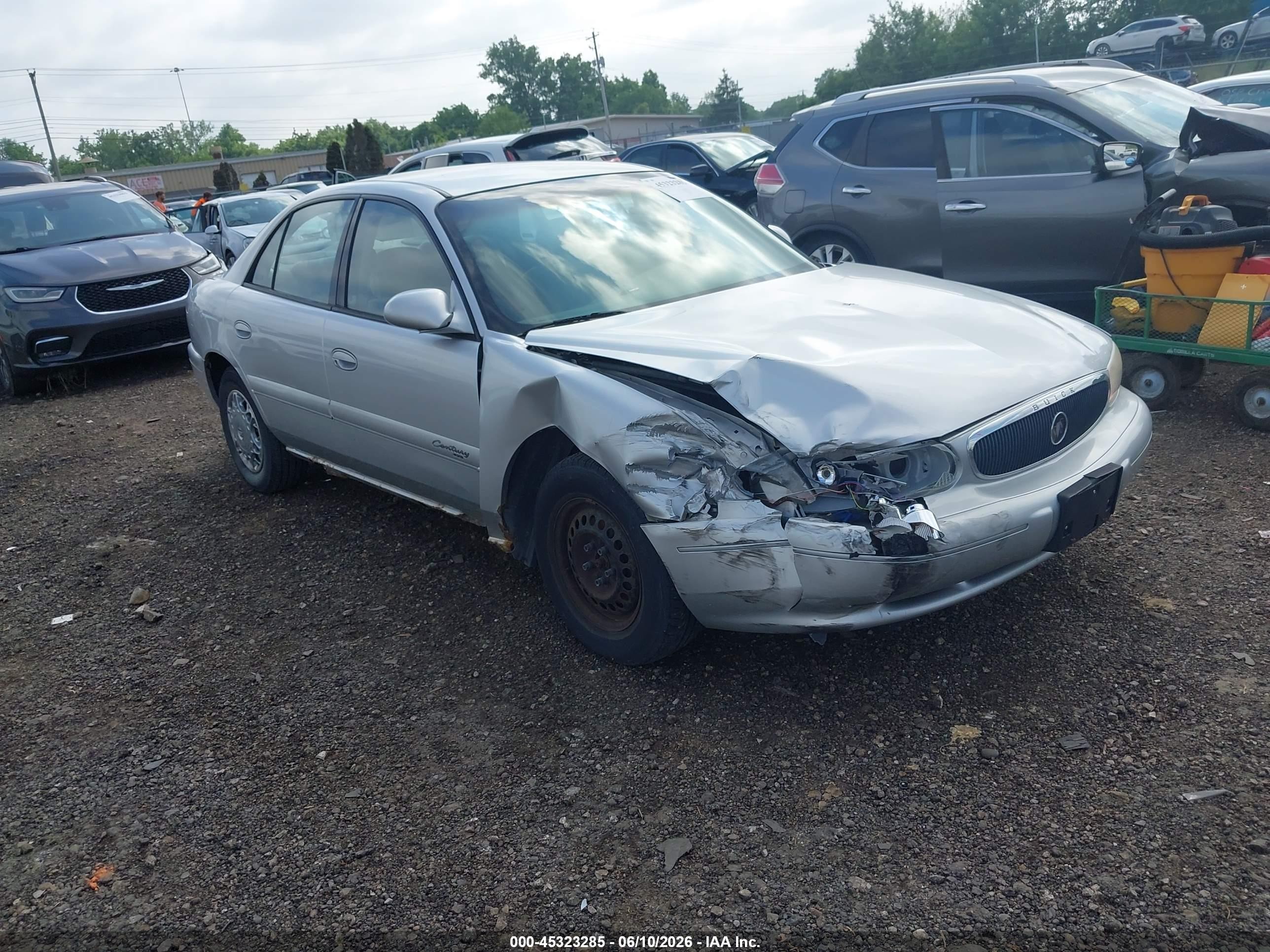2001 Buick Century Custom, VIN 2G4WS52J611240579 — Перед