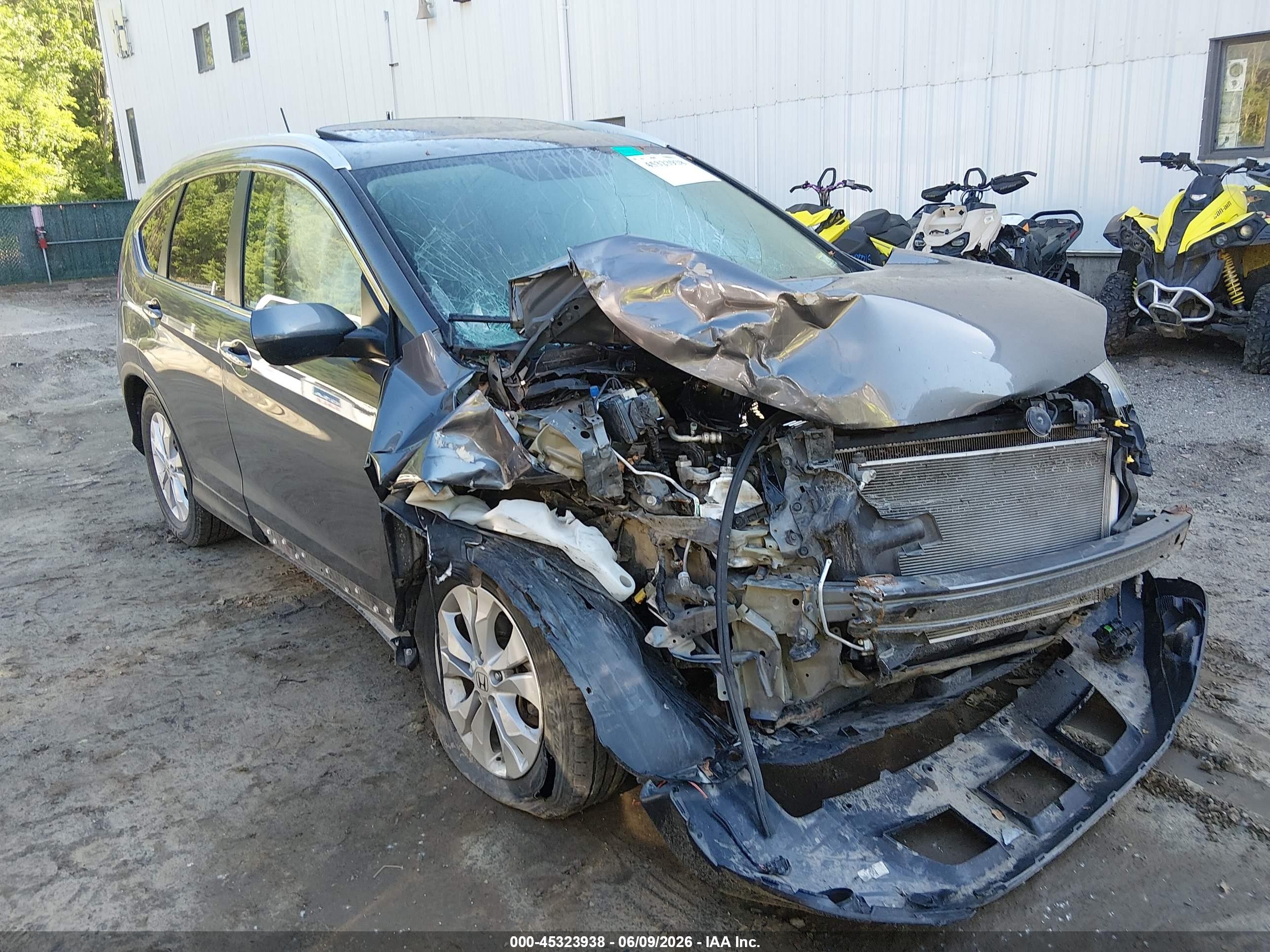 2013 Honda CR-V EX-L, VIN 2HKRM4H70DH685422 — Front end