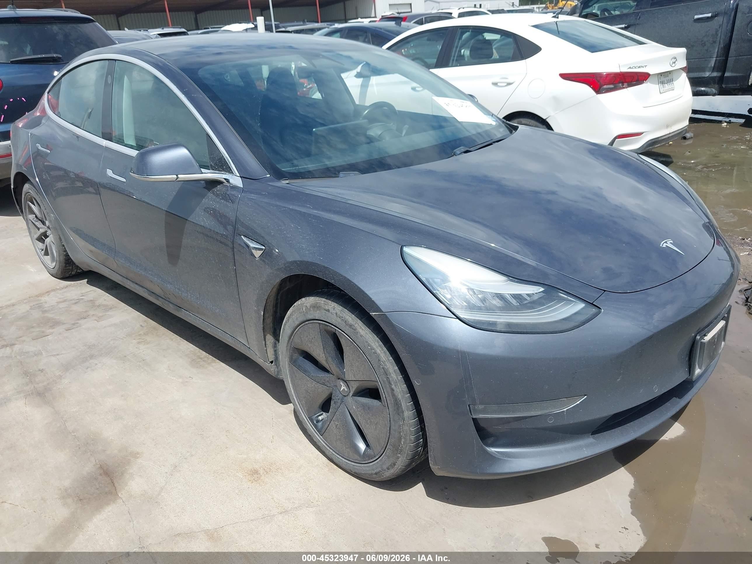 2018 Tesla Model 3 Long Range Battery, VIN 5YJ3E1EA2JF158221 — Rear end