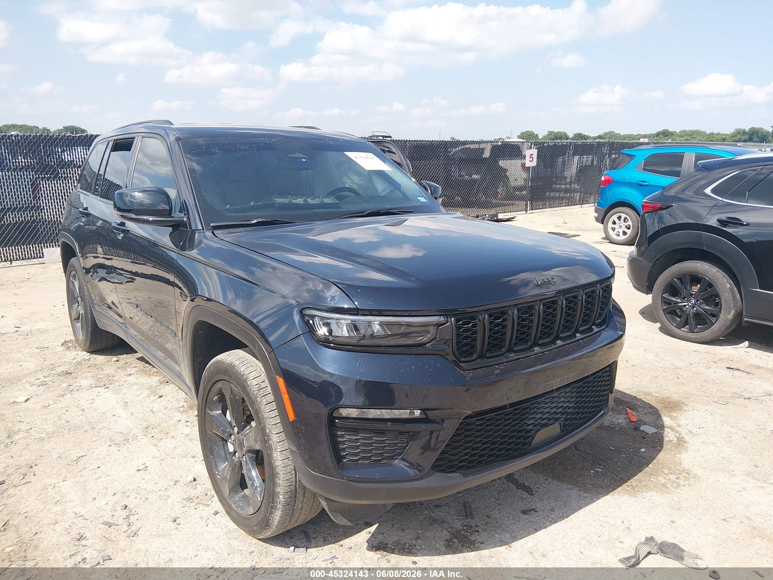 2024 Jeep Grand Cherokee Limited, VIN 1C4RJHBG2RC261154 — Side
