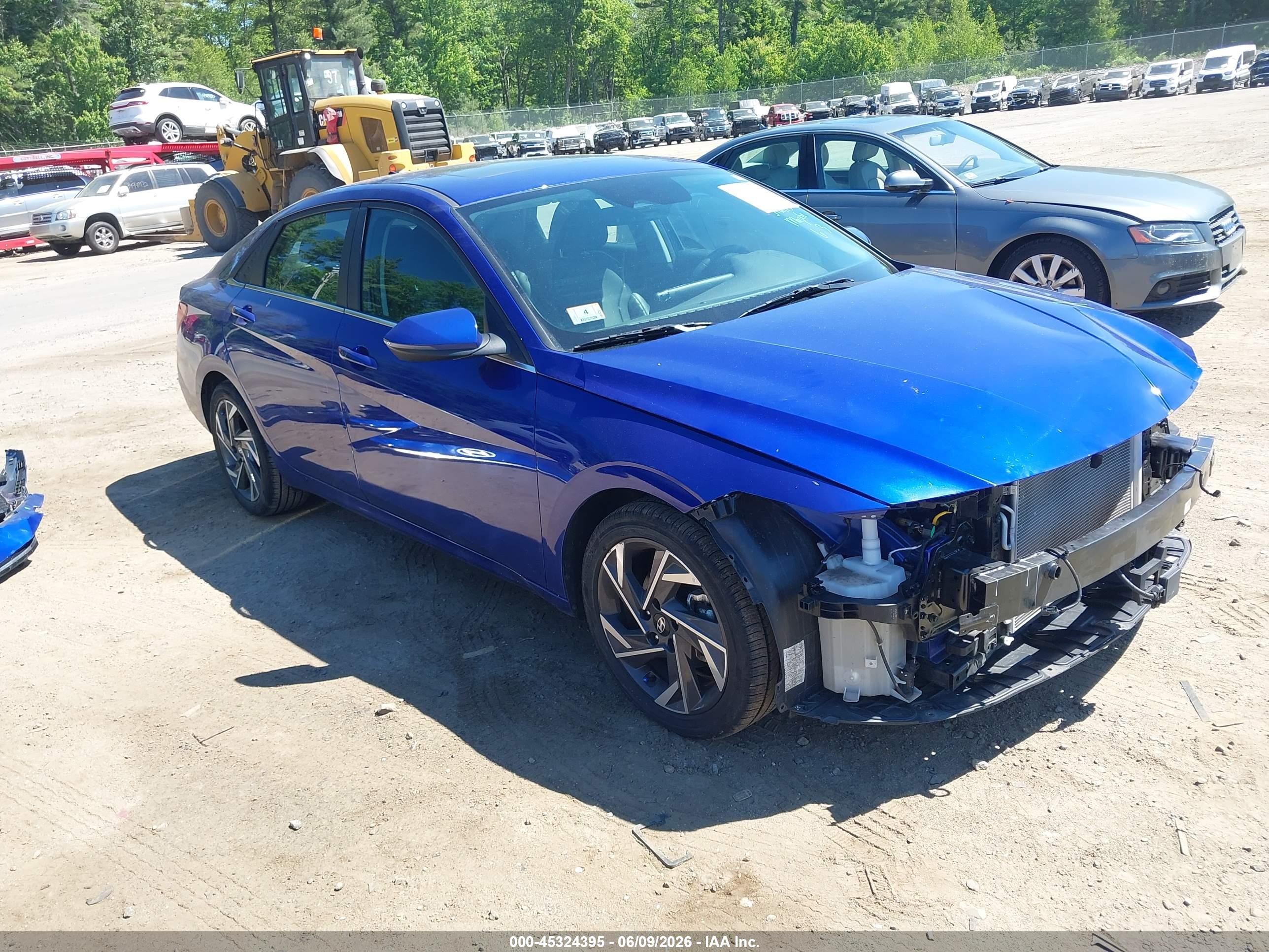 2025 Hyundai Elantra Limited, VIN KMHLP4DGXSU969139 — Front end