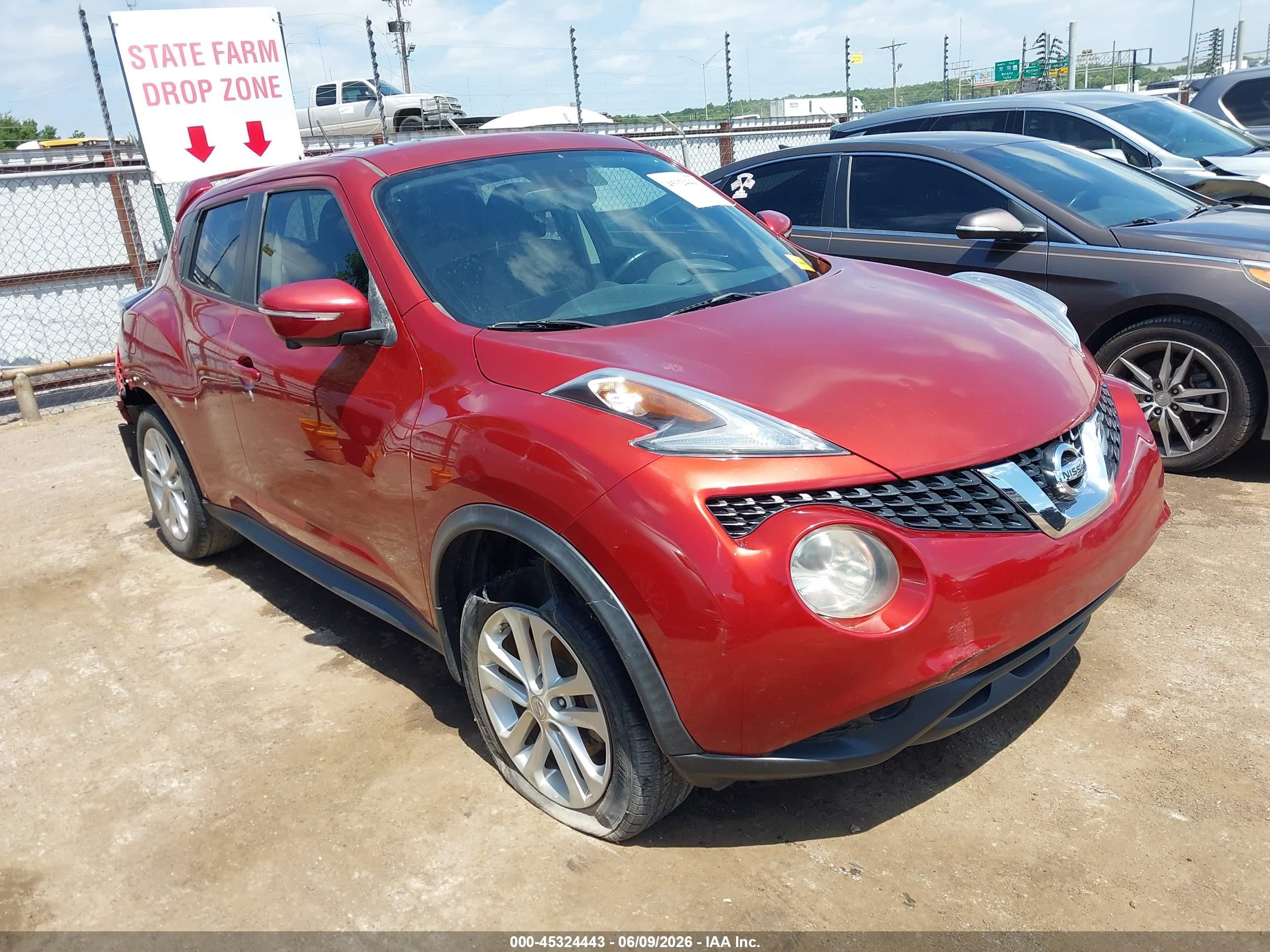 2015 Nissan Juke SV, VIN JN8AF5MR1FT510717 — Rear end