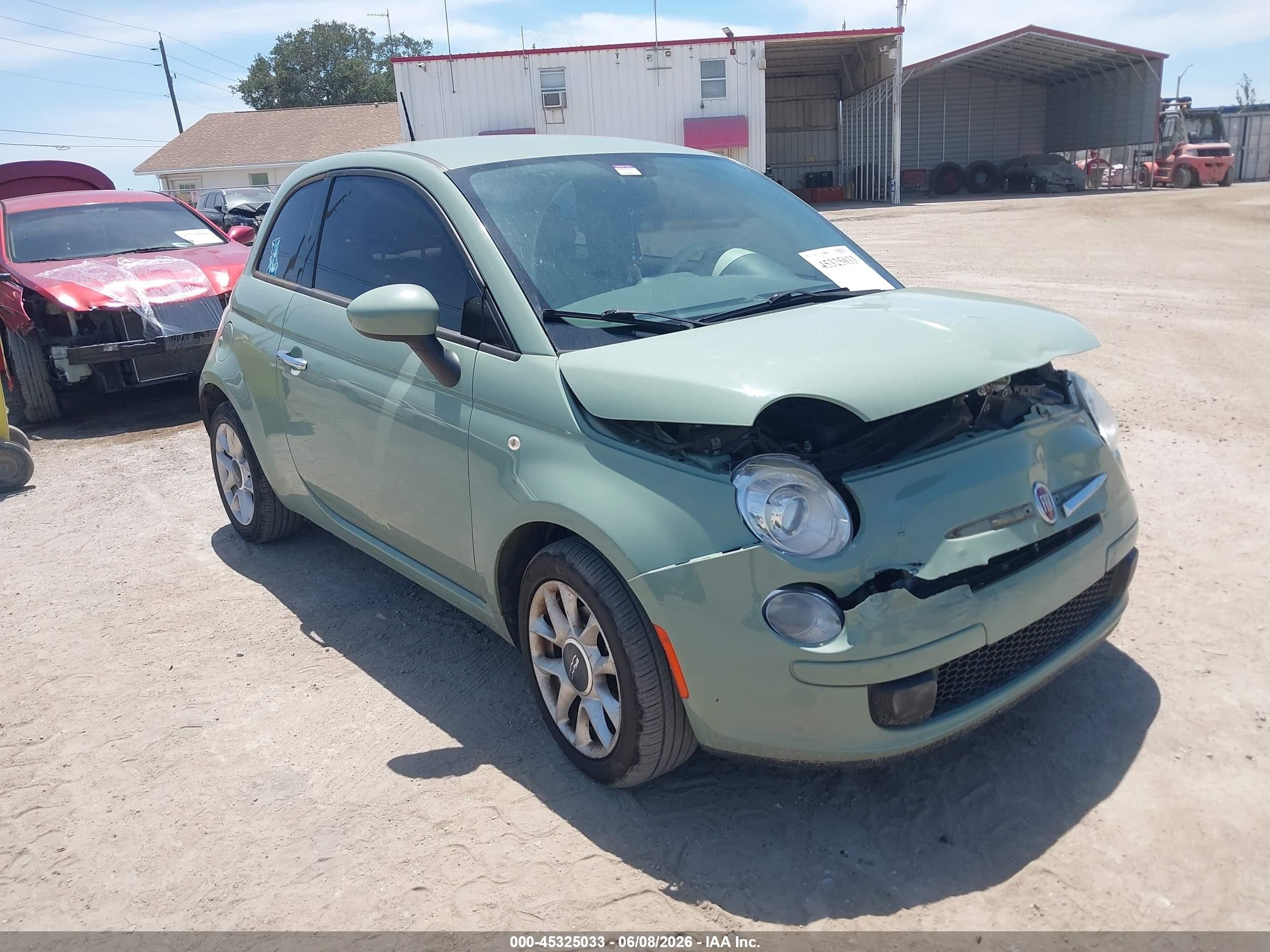 2017 FIAT 500 Pop, VIN 3C3CFFKR4HT530338 — Front end
