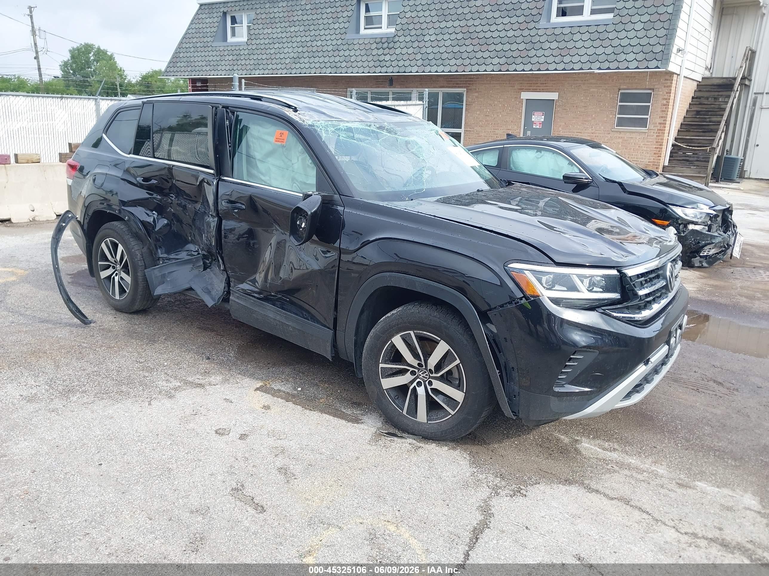 2021 Volkswagen Atlas SE, VIN 1V2DP2CA2MC532205 — Biohazard / chemical