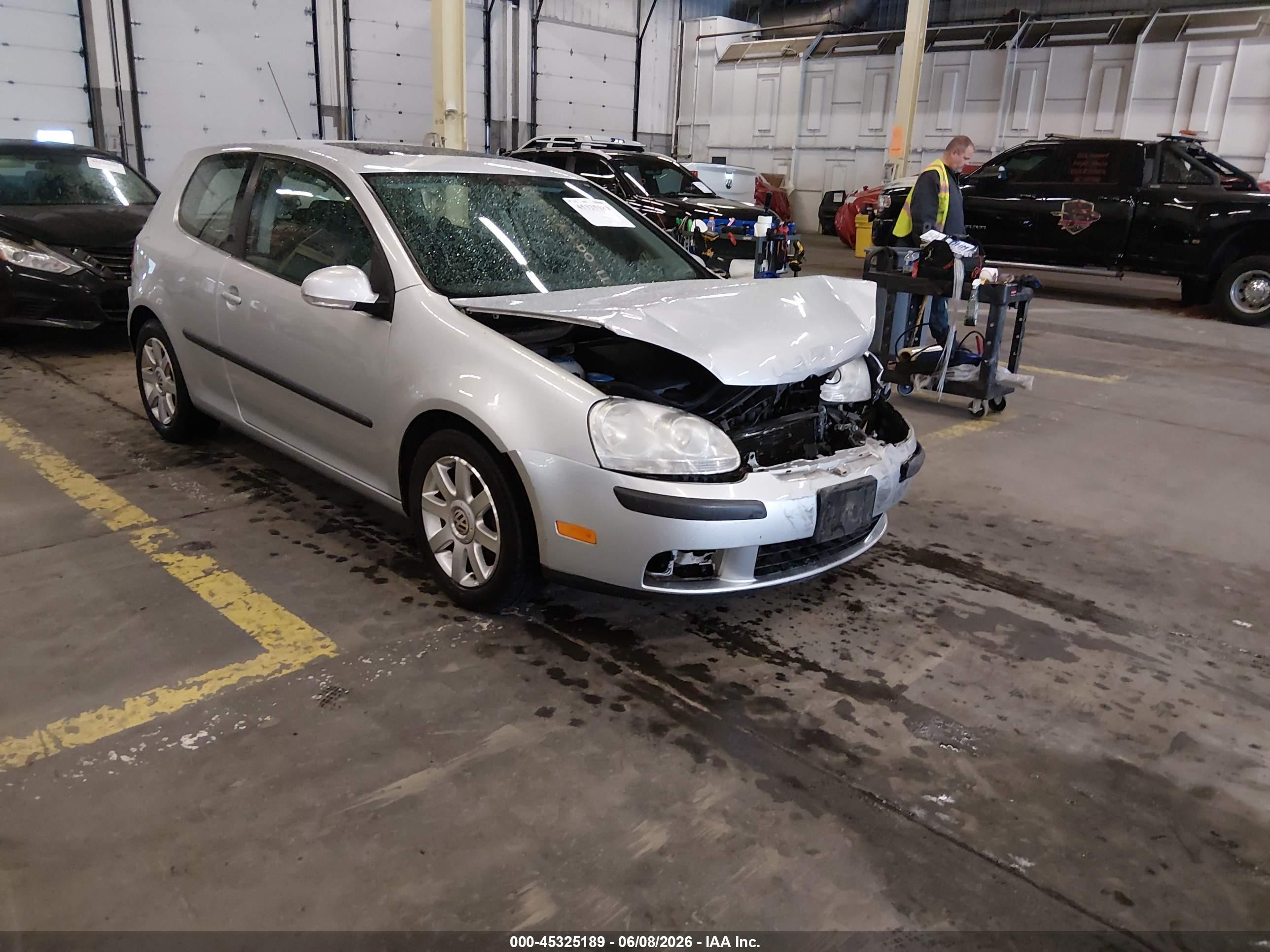 2009 Volkswagen Rabbit S, VIN WVWBB71K19W001972 — Front end