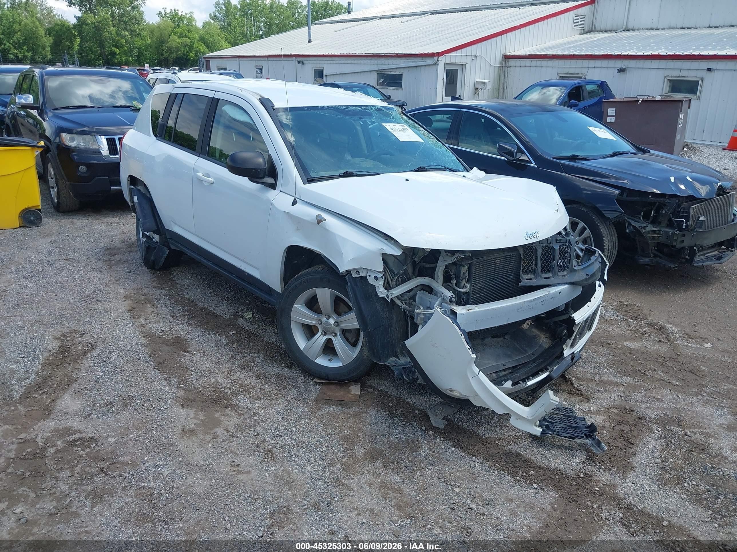 2012 Jeep Compass Sport, VIN 1C4NJCBA5CD521254 — Front end