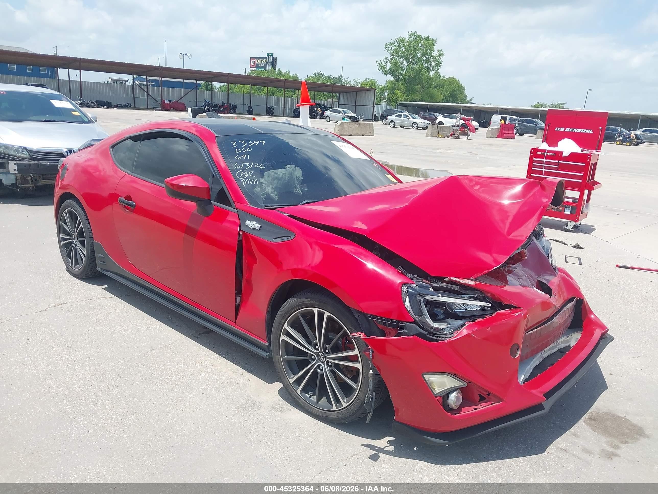 2013 Scion FR-S, VIN JF1ZNAA16D2711398 — Front end