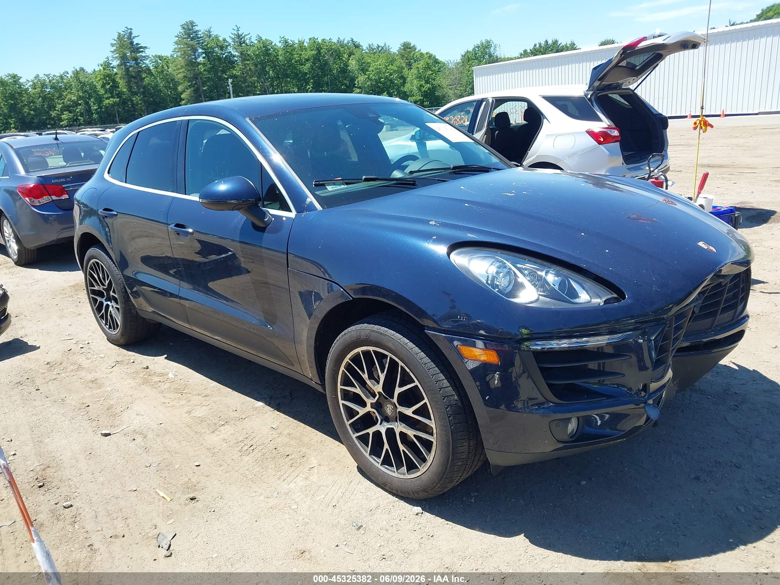 2017 Porsche Macan S, VIN WP1AB2A58HLB18763 — Front end