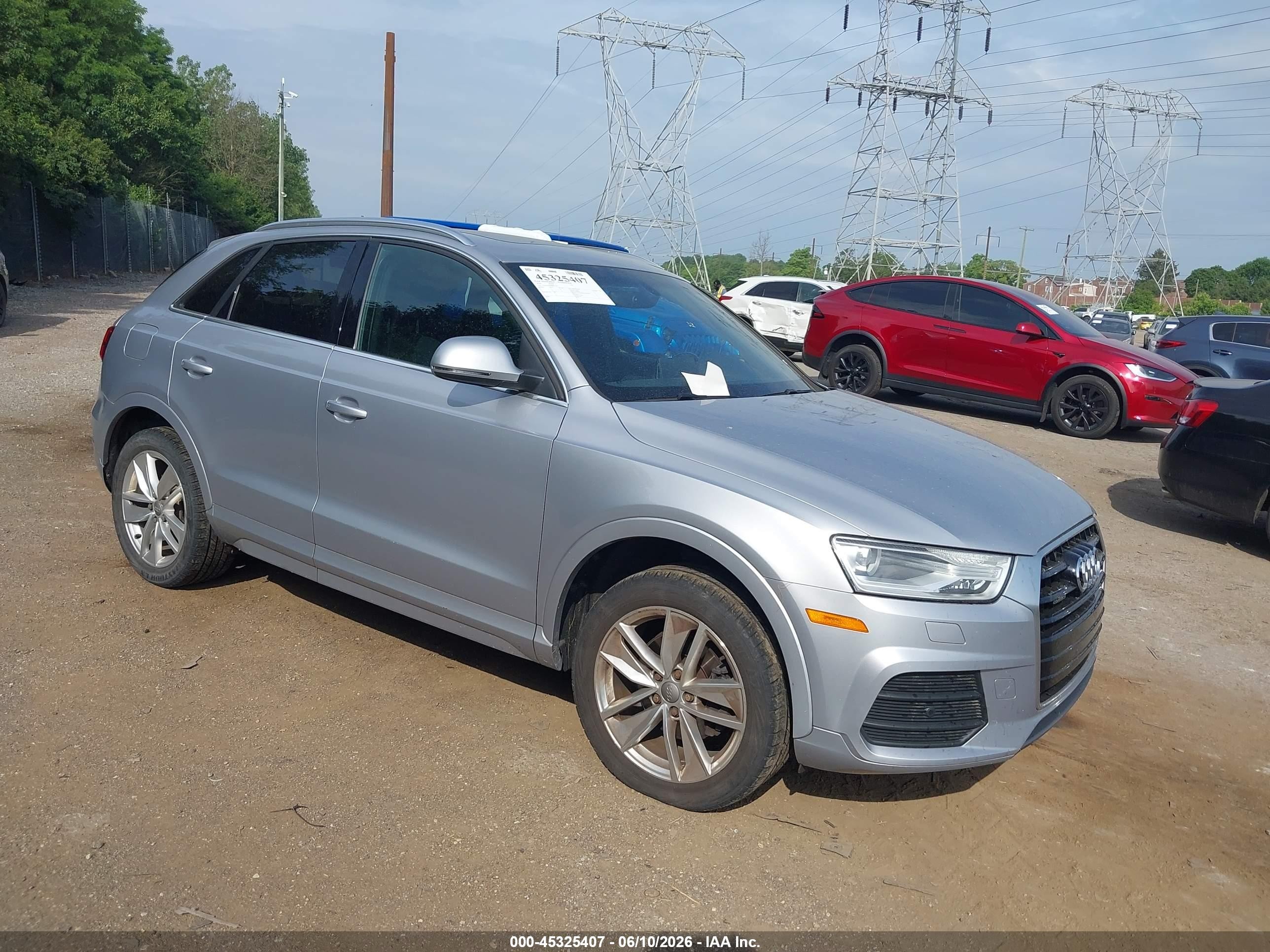 2016 Audi Q3 Premium Plus, VIN WA1EFCFS8GR011195 — Front end