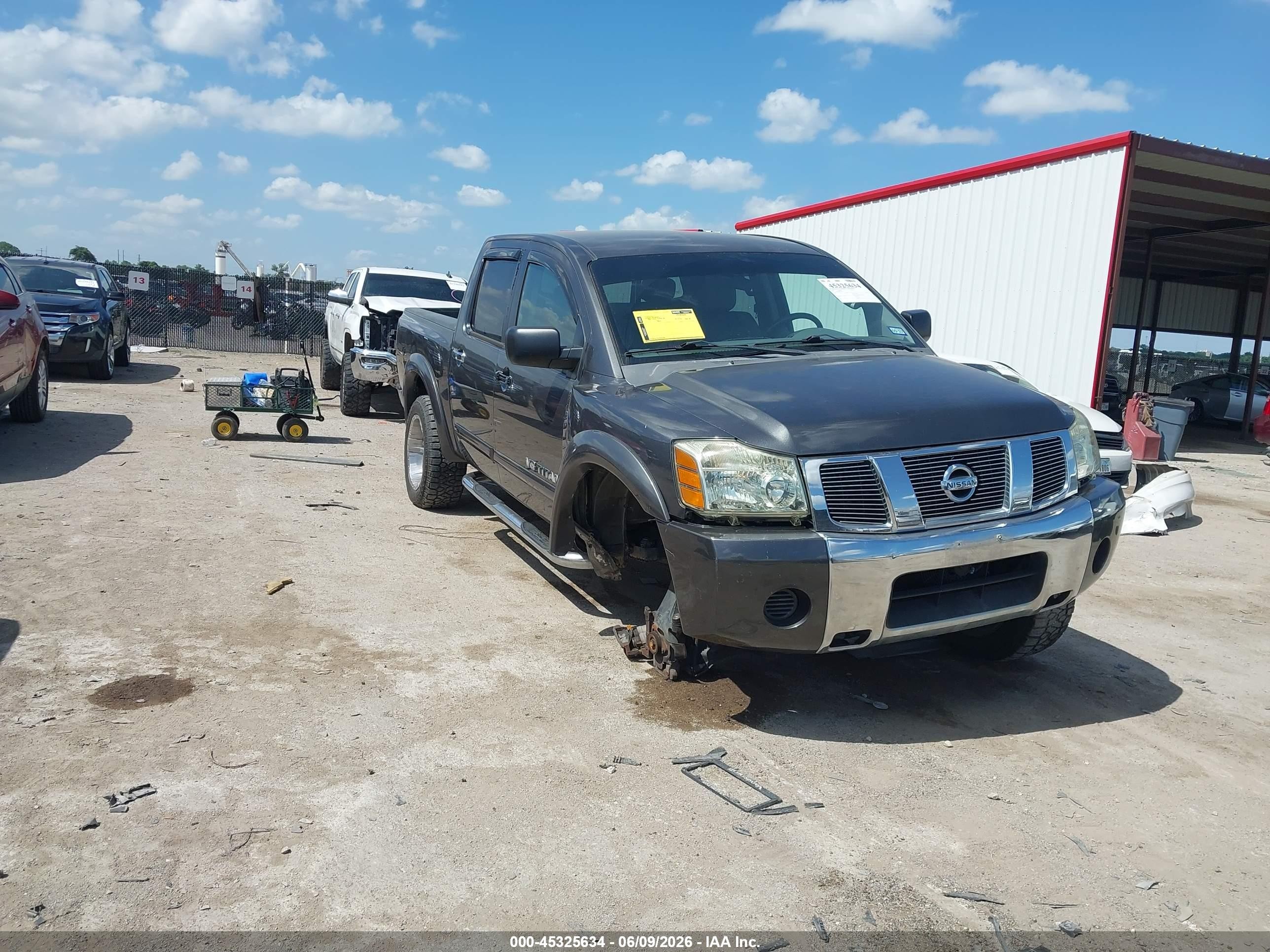 2007 Nissan Titan LE, VIN 1N6BA07B07N238115 — Front end