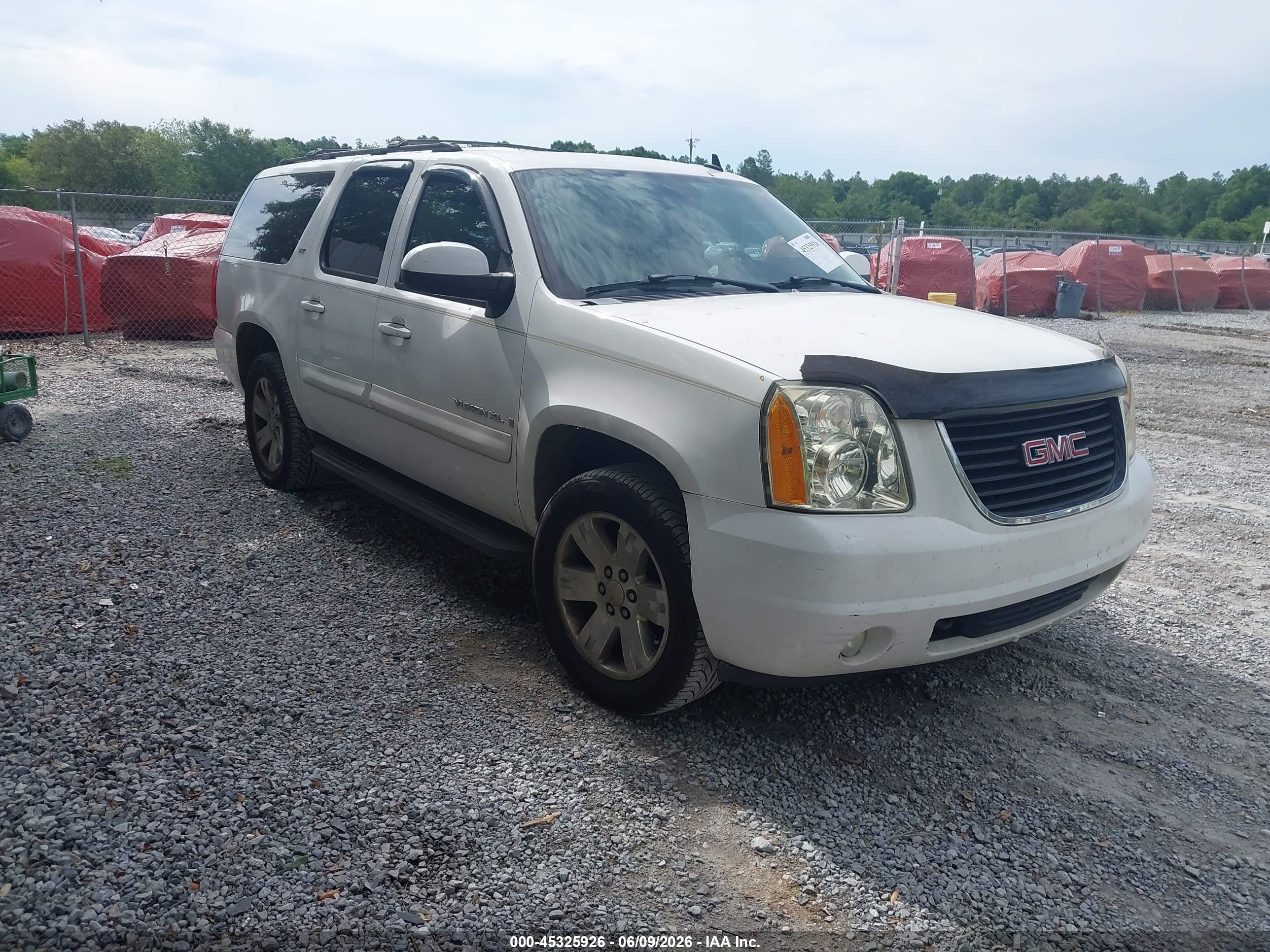 2007 GMC Yukon XL SLT, VIN 1GKFC16JX7R175521 — Front end