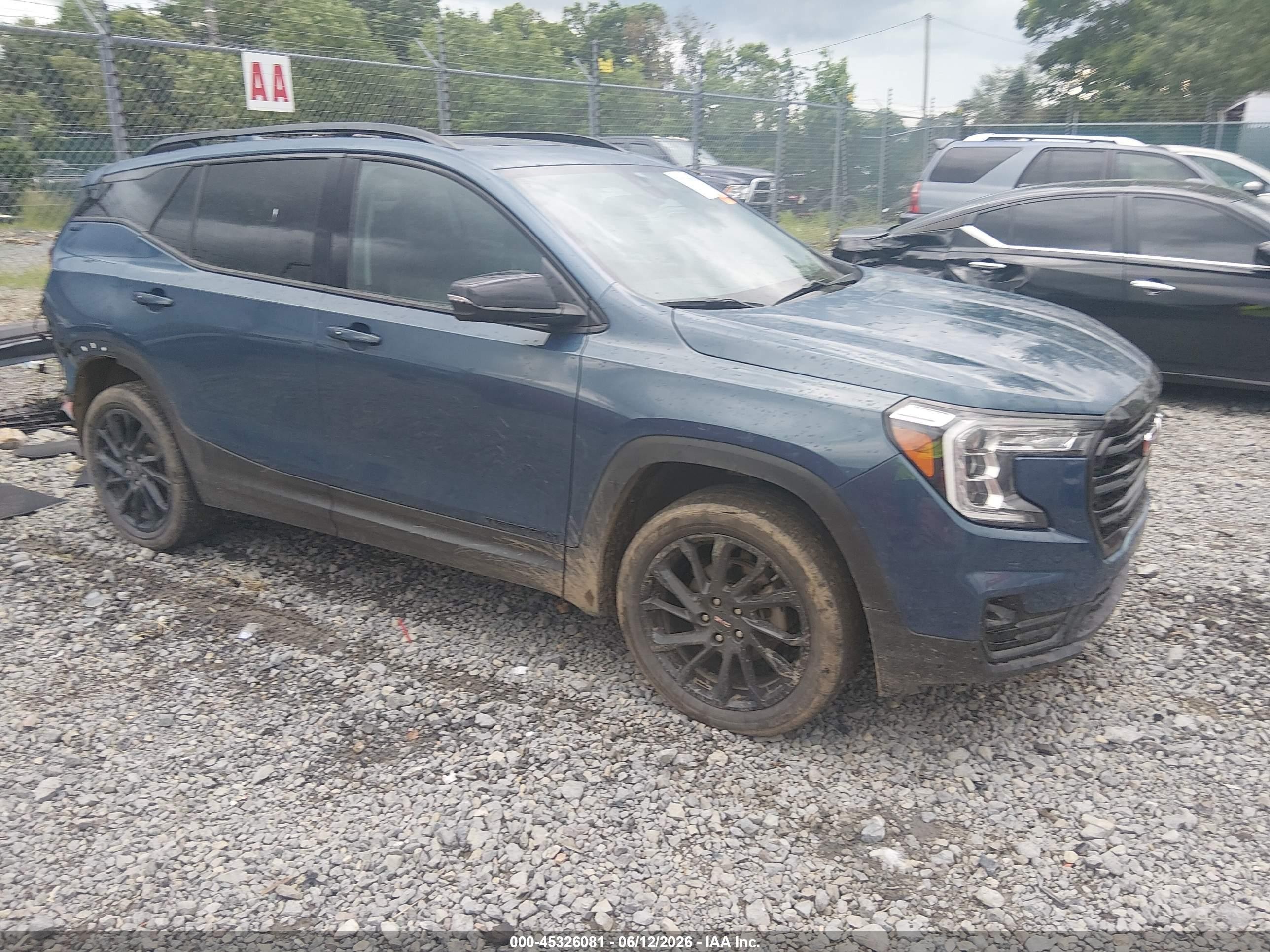 2024 GMC Terrain SLT, VIN 3GKALVEGXRL396327 — Зад