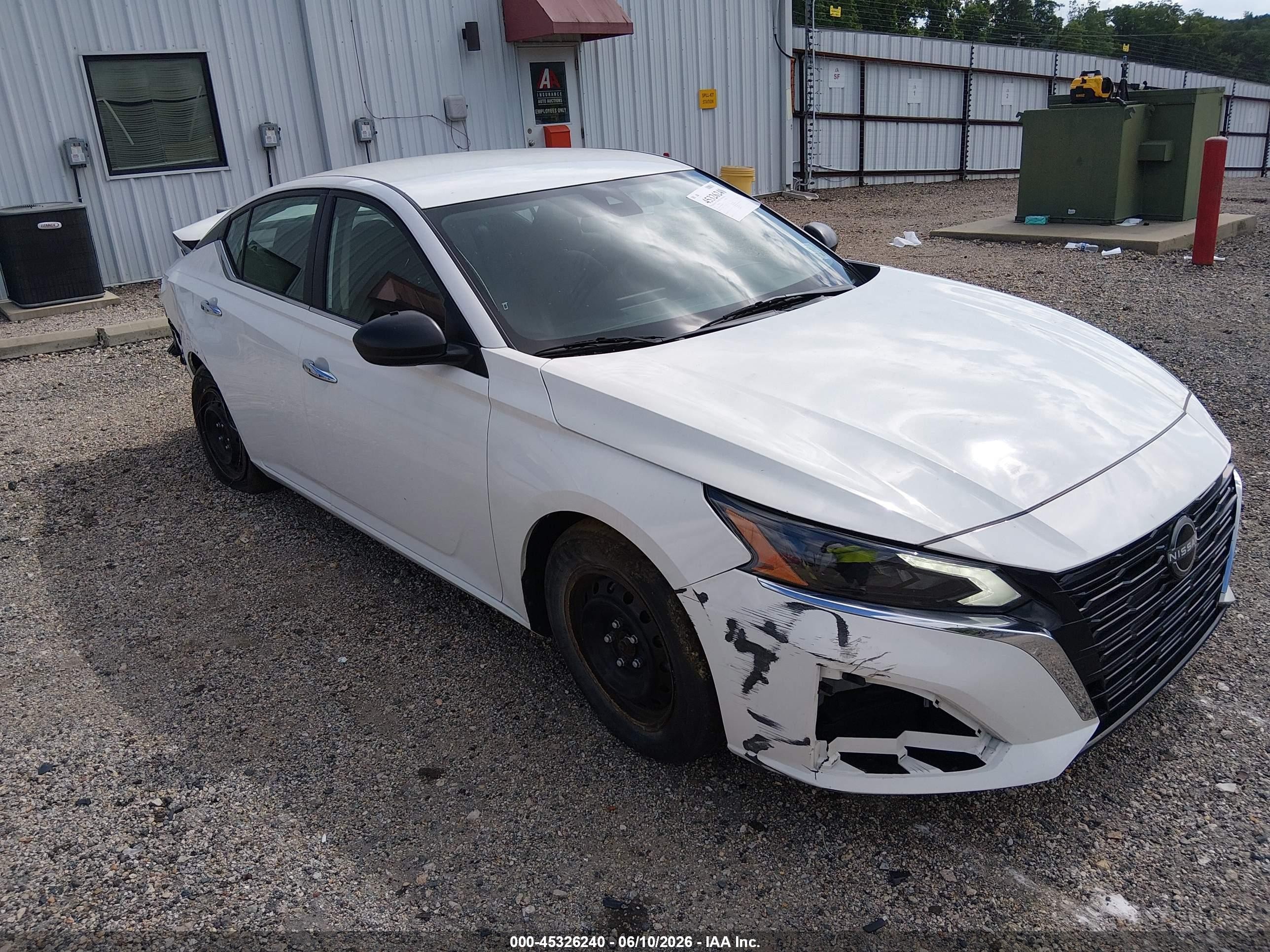 2024 Nissan Altima S, VIN 1N4BL4BV2RN360618 — Rear end