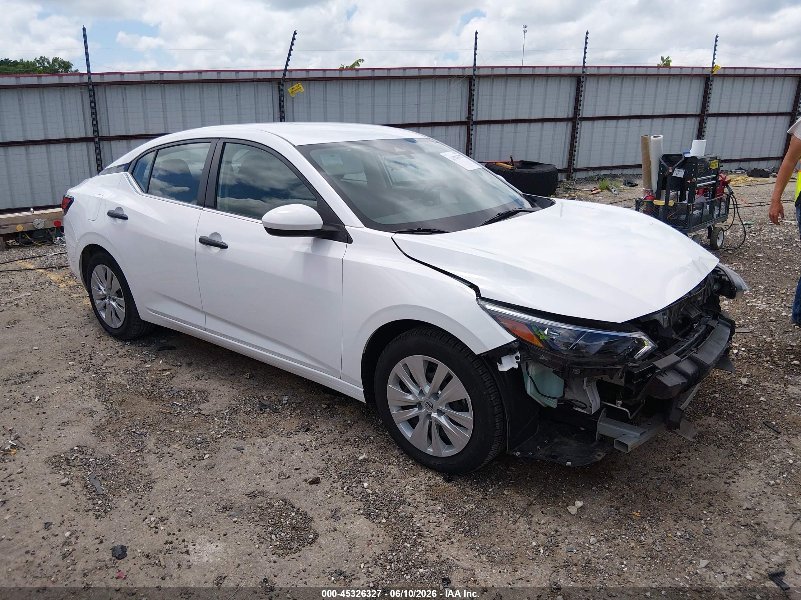 2024 Nissan Sentra S, VIN 3N1AB8BV3RY271128 — Перед