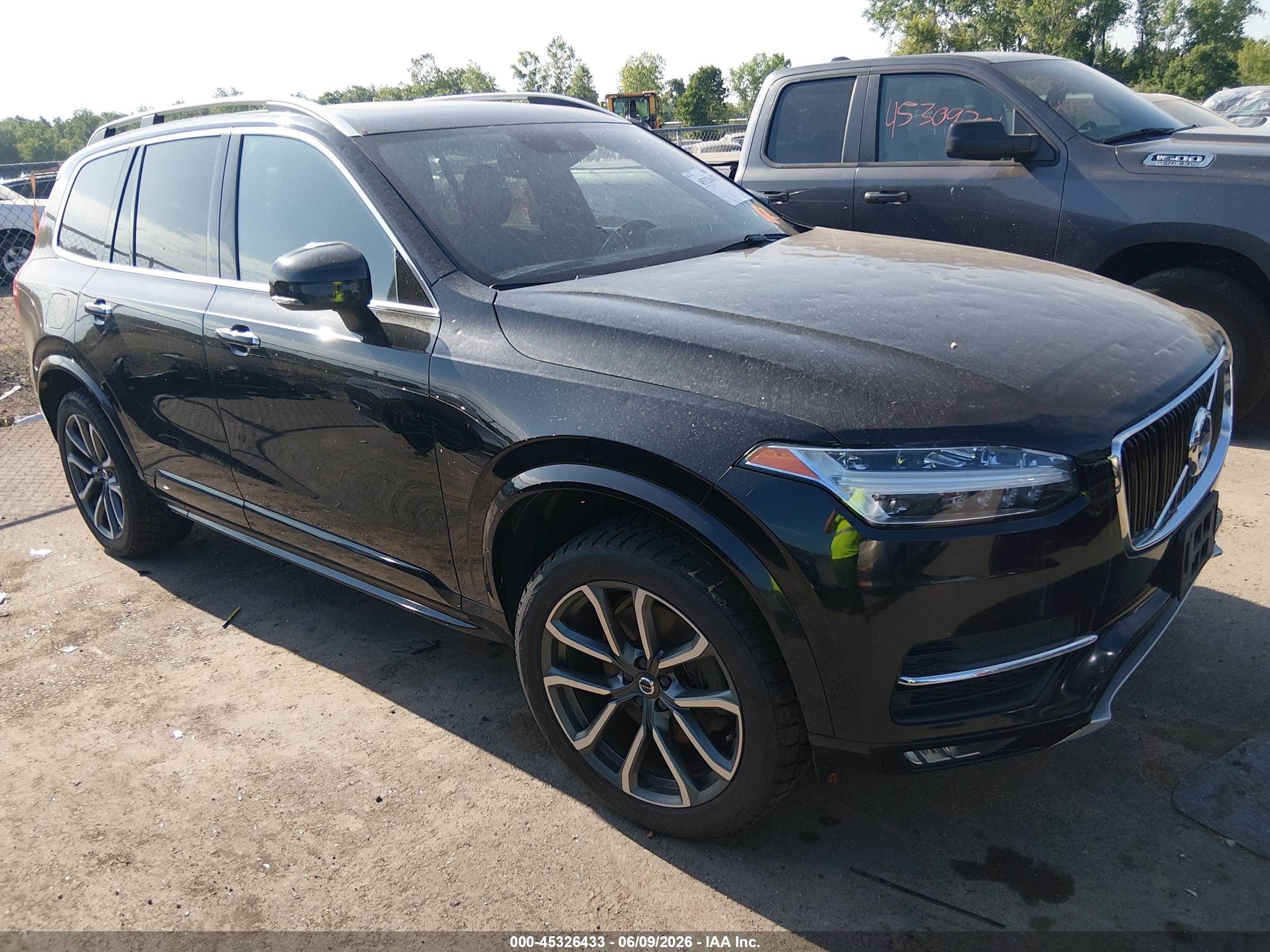 2019 Volvo XC90 Momentum, VIN YV4102PK7K1422039 — Hail