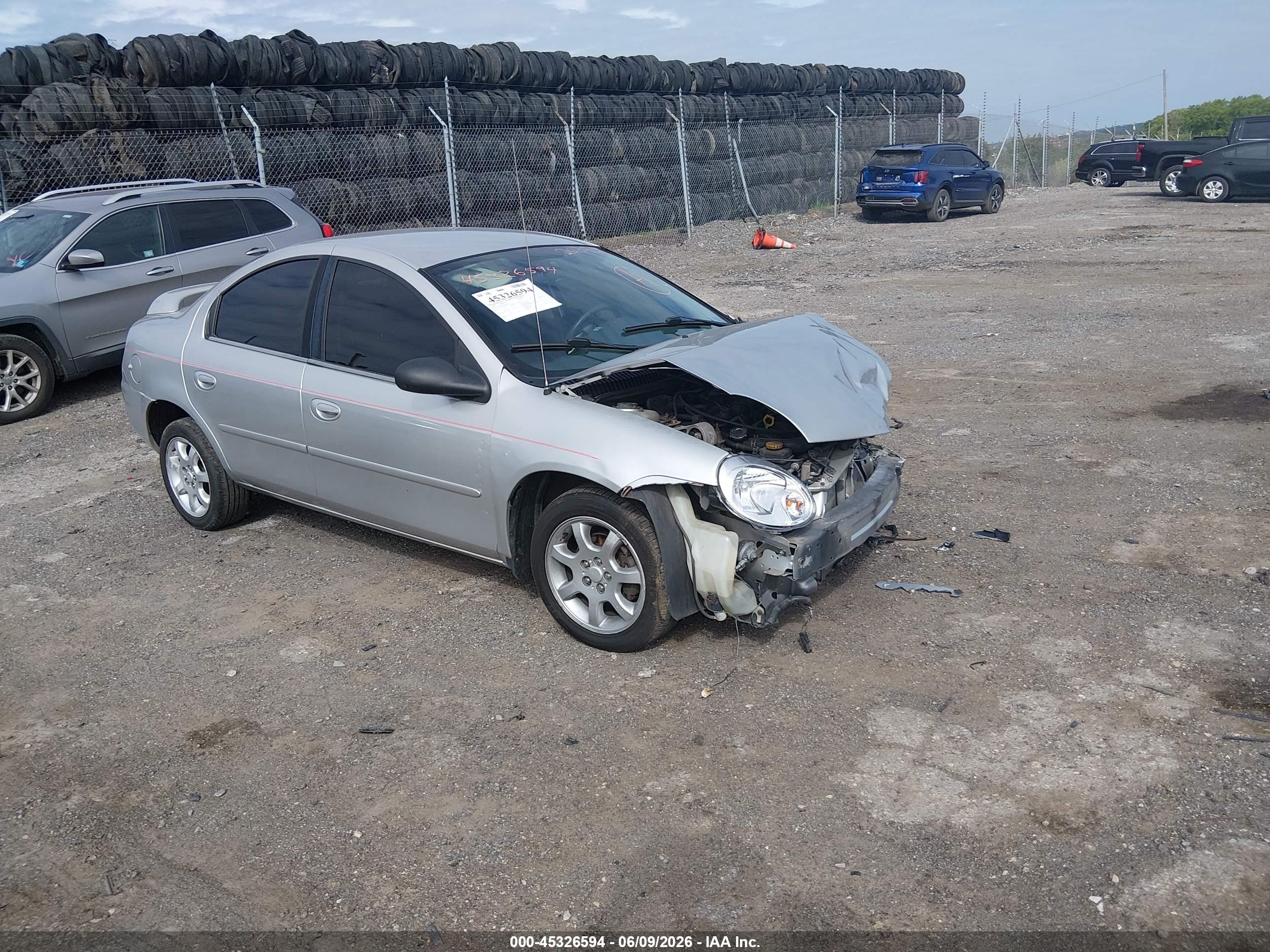 2003 Dodge Neon SXT, VIN 1B3ES56C83D209967 — Перед