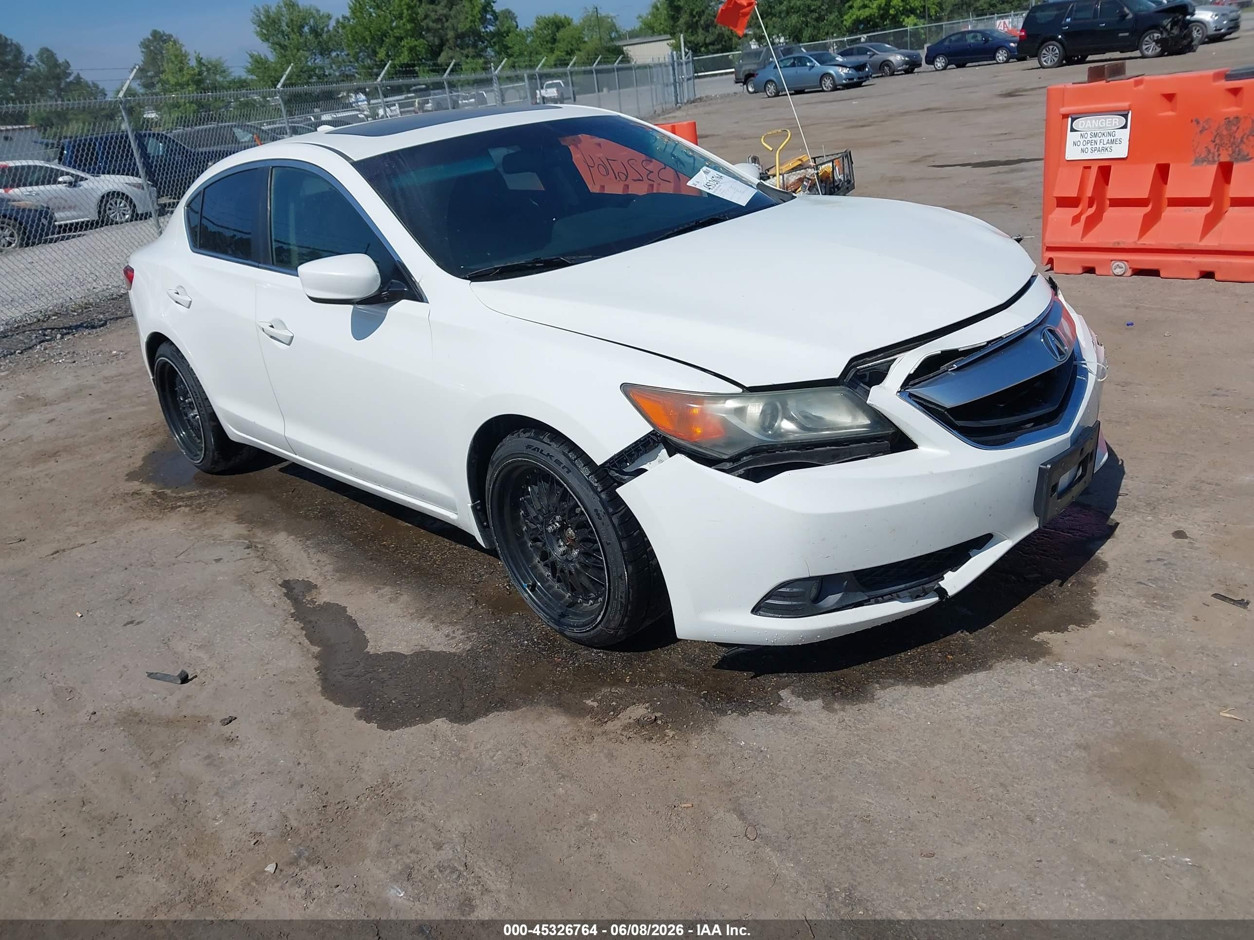 2015 Acura ILX Technology, VIN 19VDE1F71FE010493 — Перед