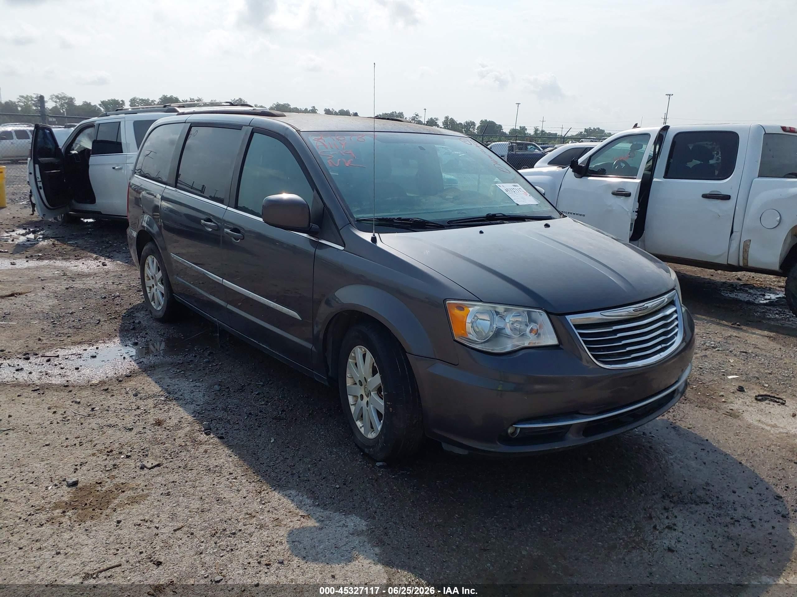 2016 Chrysler Town & Country Touring, VIN 2C4RC1BGXGR296787 — Repossession