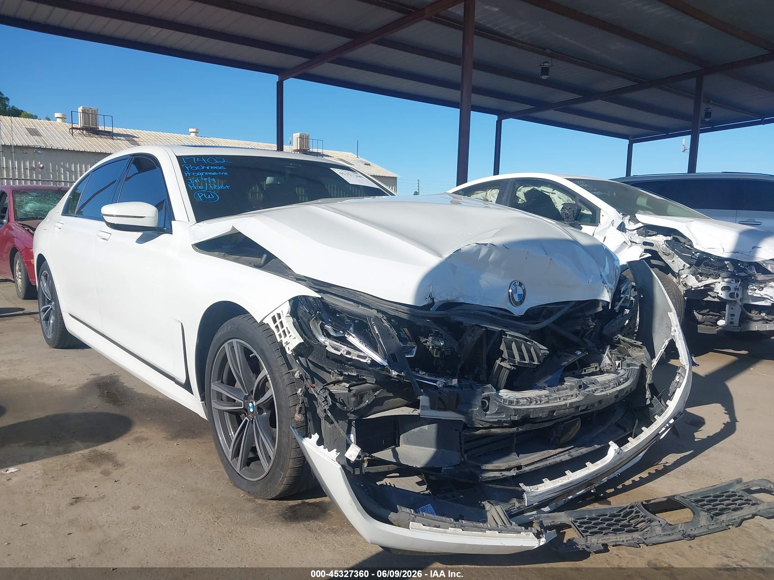 2021 BMW 7 Series 740i, VIN WBA7T2C06MCE94947 — Front end