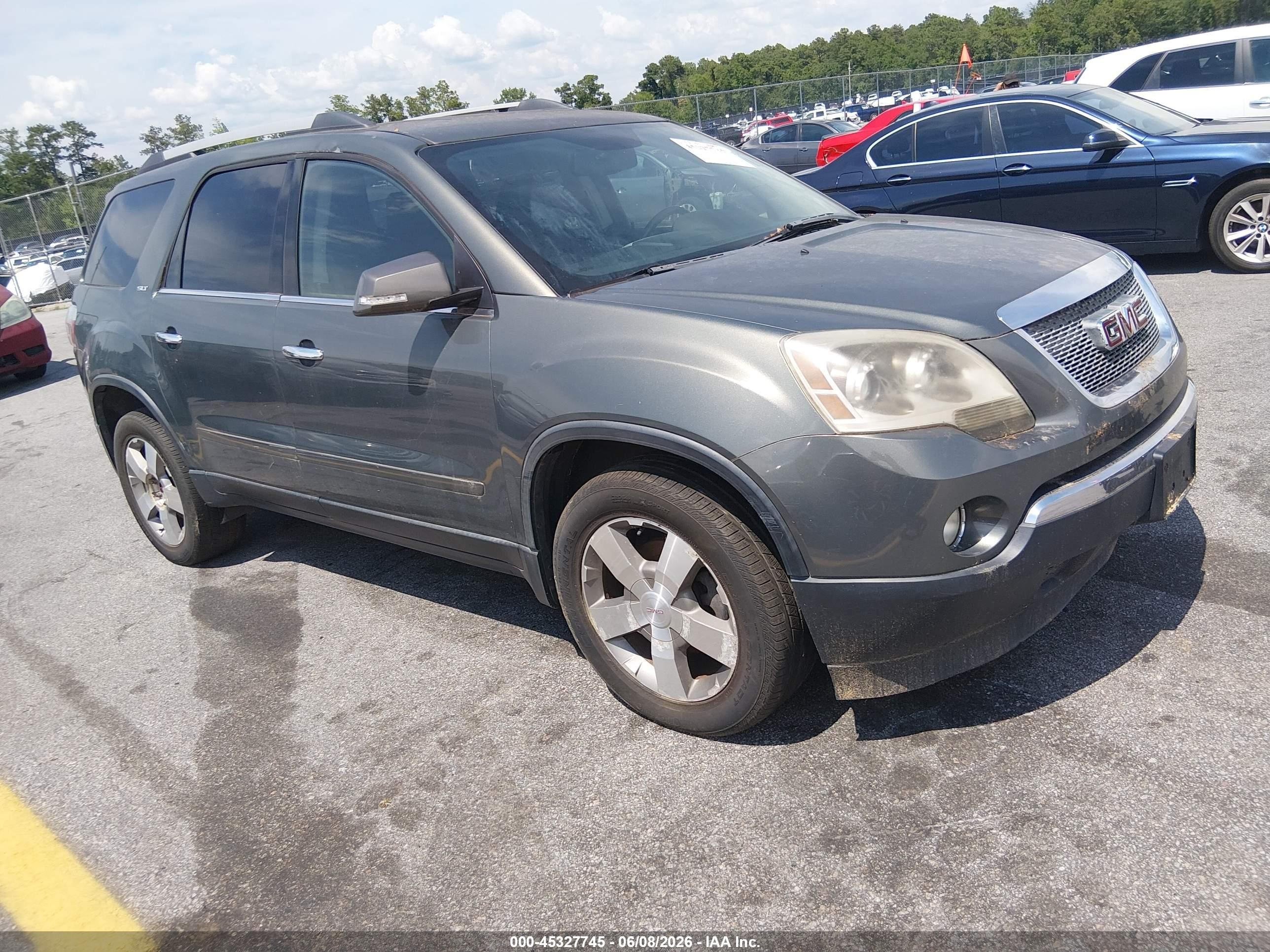 2011 GMC Acadia SLT1, VIN 1GKKVRED2BJ156536 — Rear end