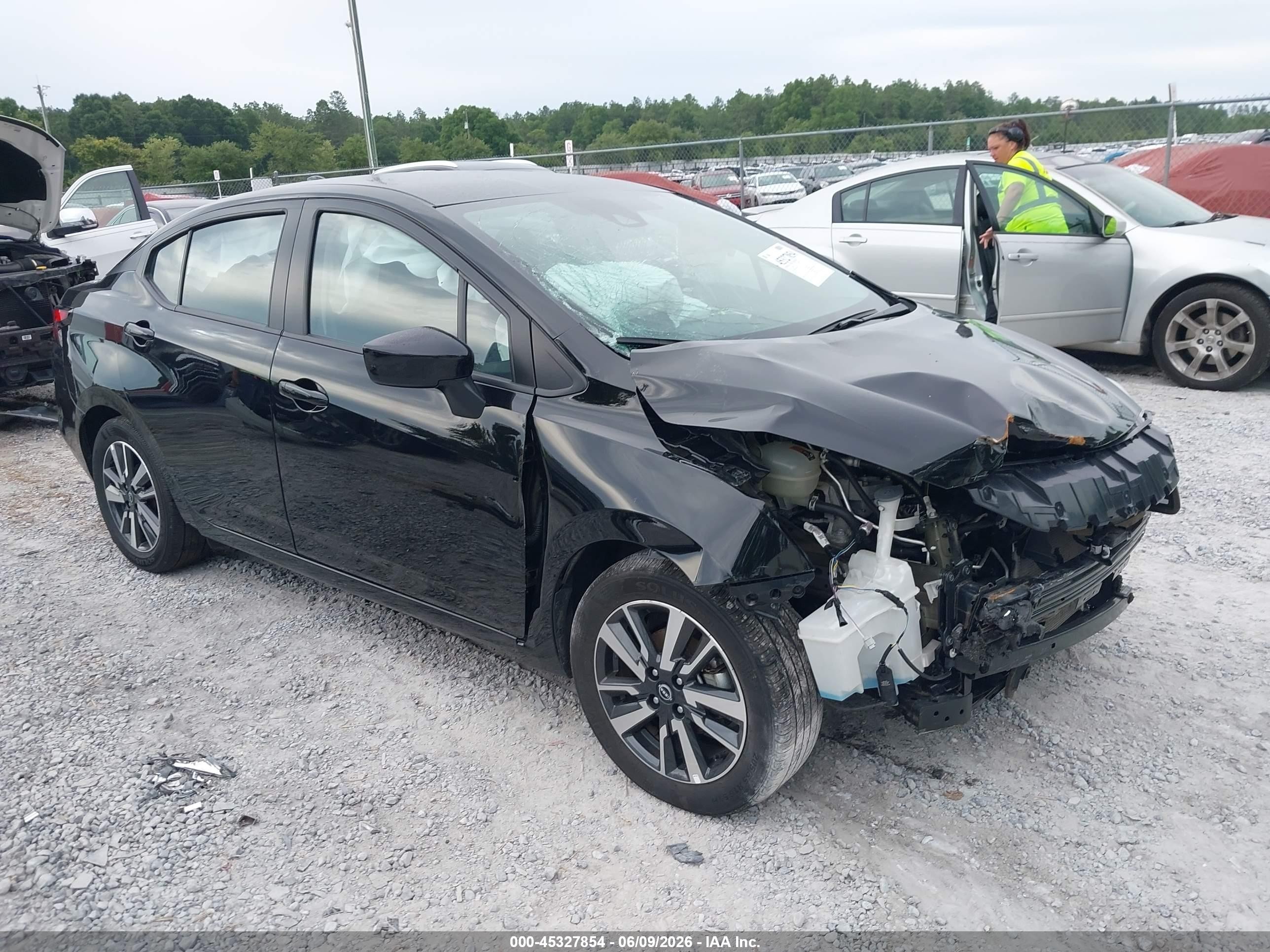 2025 Nissan Versa SV, VIN 3N1CN8EV4SL810600 — Front end