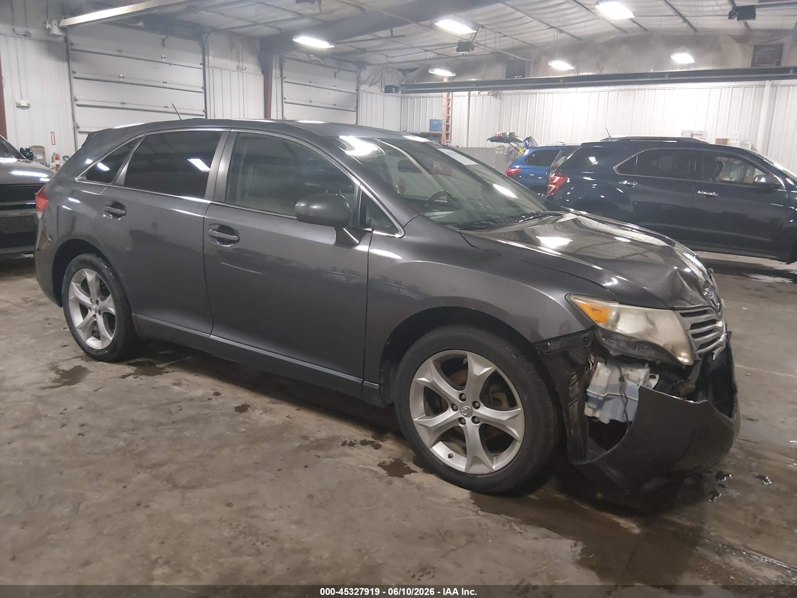 2010 Toyota Venza, VIN 4T3BK3BB3AU040248 — Front end