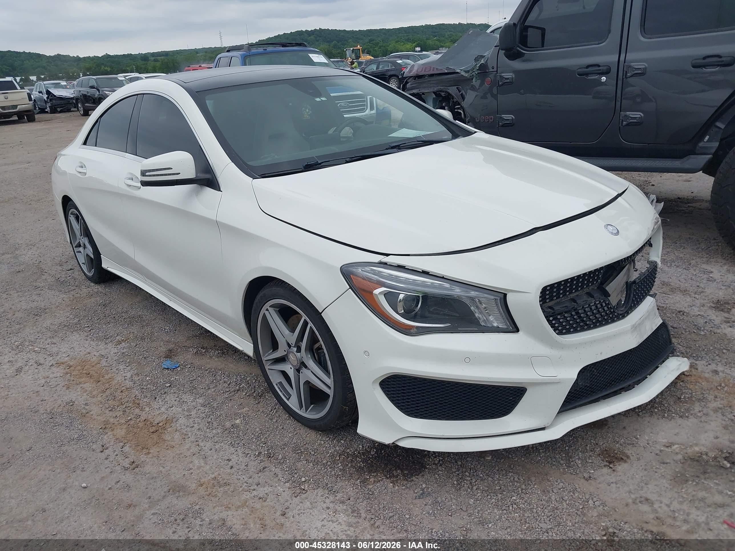 2015 Mercedes-Benz CLA 250, VIN WDDSJ4GBXFN182053 — Front end