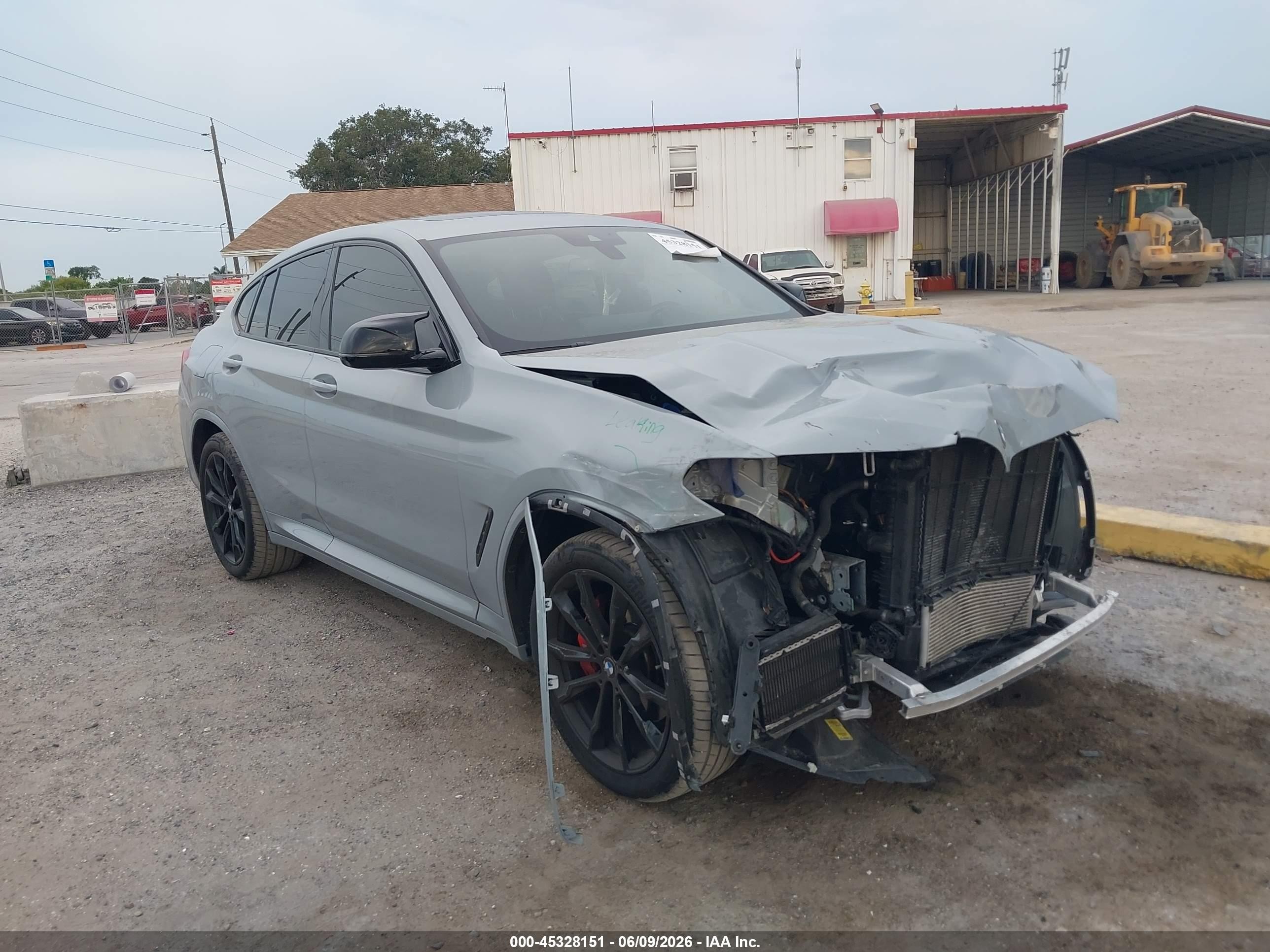 2024 BMW X4 M40i, VIN 5UX43DT04R9U95354 — Перед