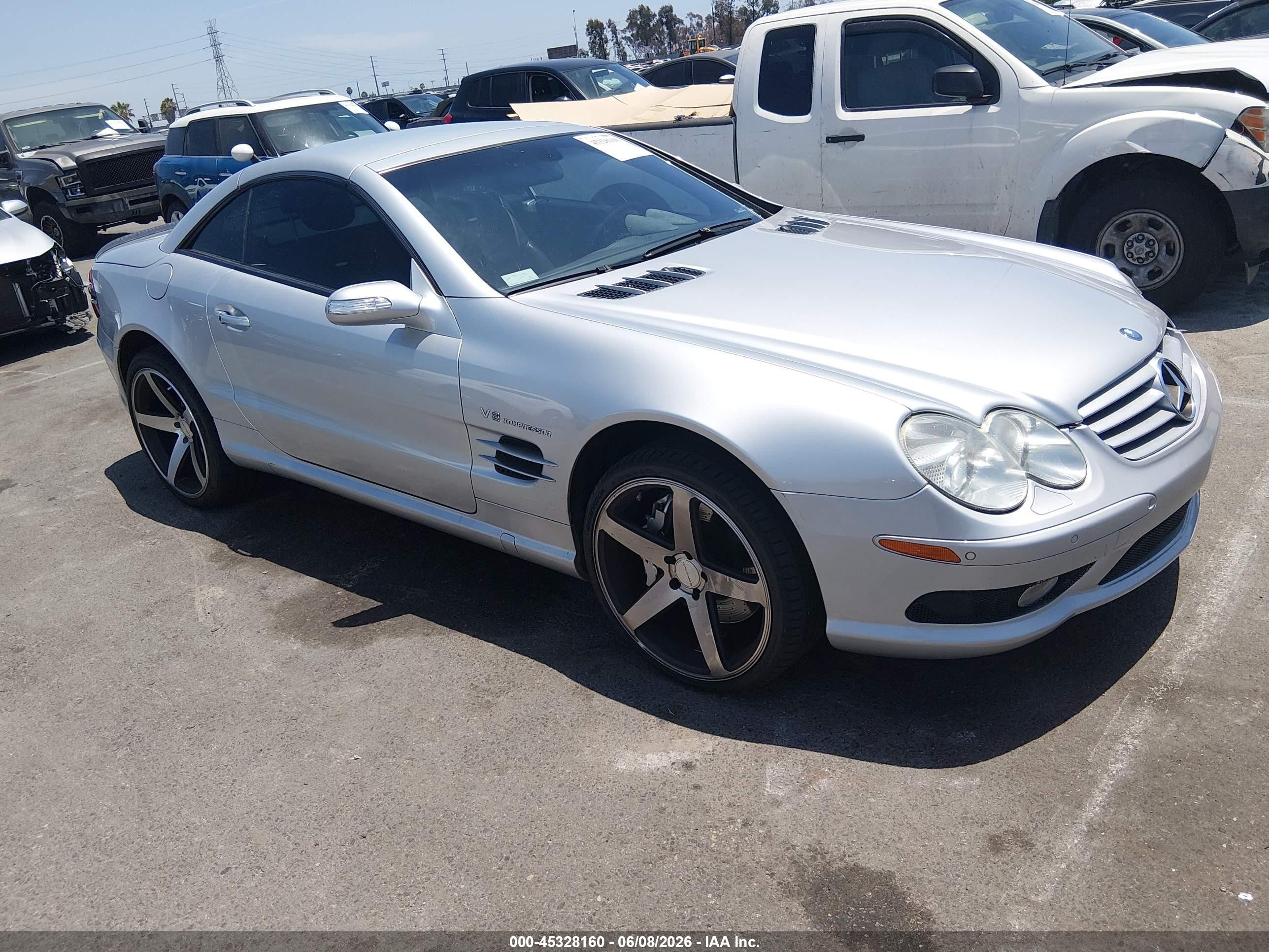 2004 Mercedes-Benz SL 55/63 AMG, VIN WDBSK74F54F068452 — Front end