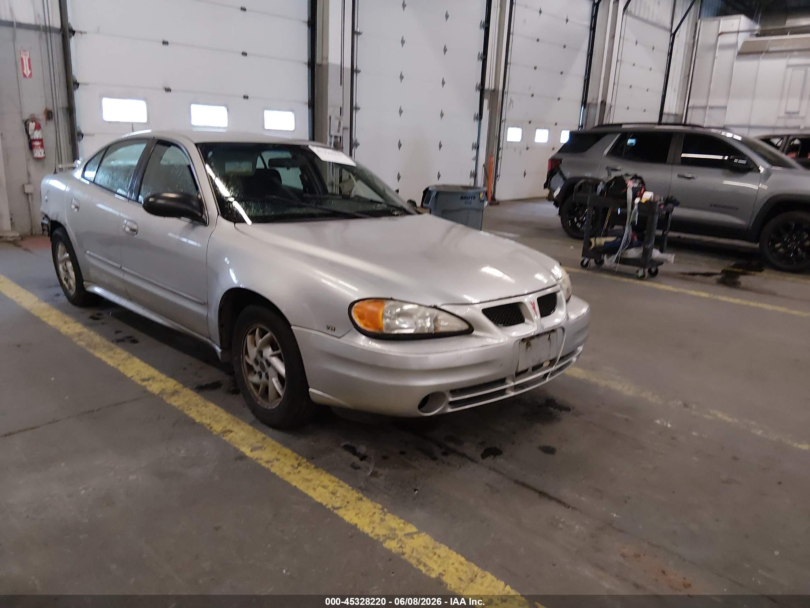 2004 Pontiac Grand Am SE1, VIN 1G2NF52E44M596338 — Rear end