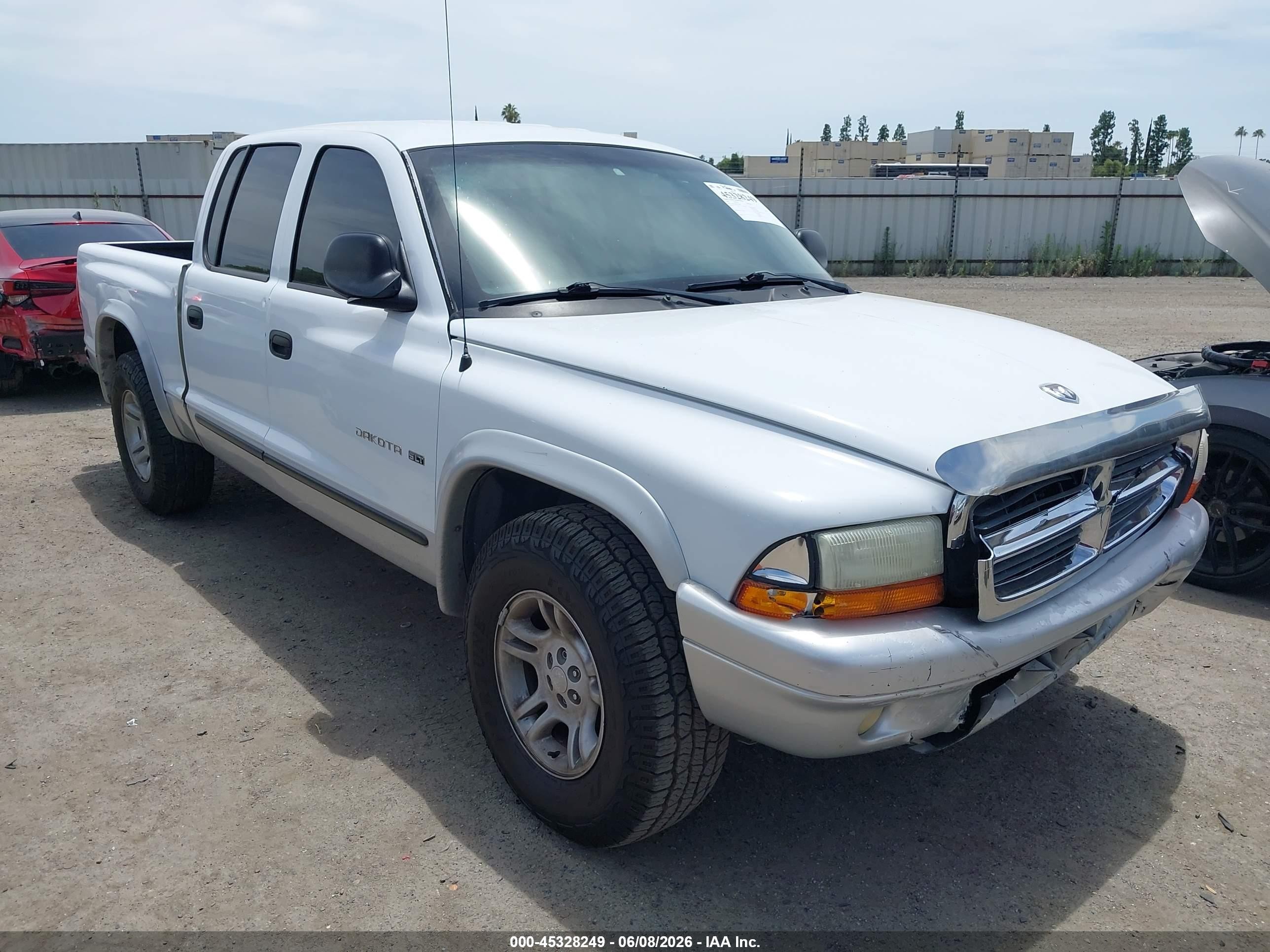 2002 Dodge Dakota SLT, VIN 1B7HL48N62S619209 — Front end