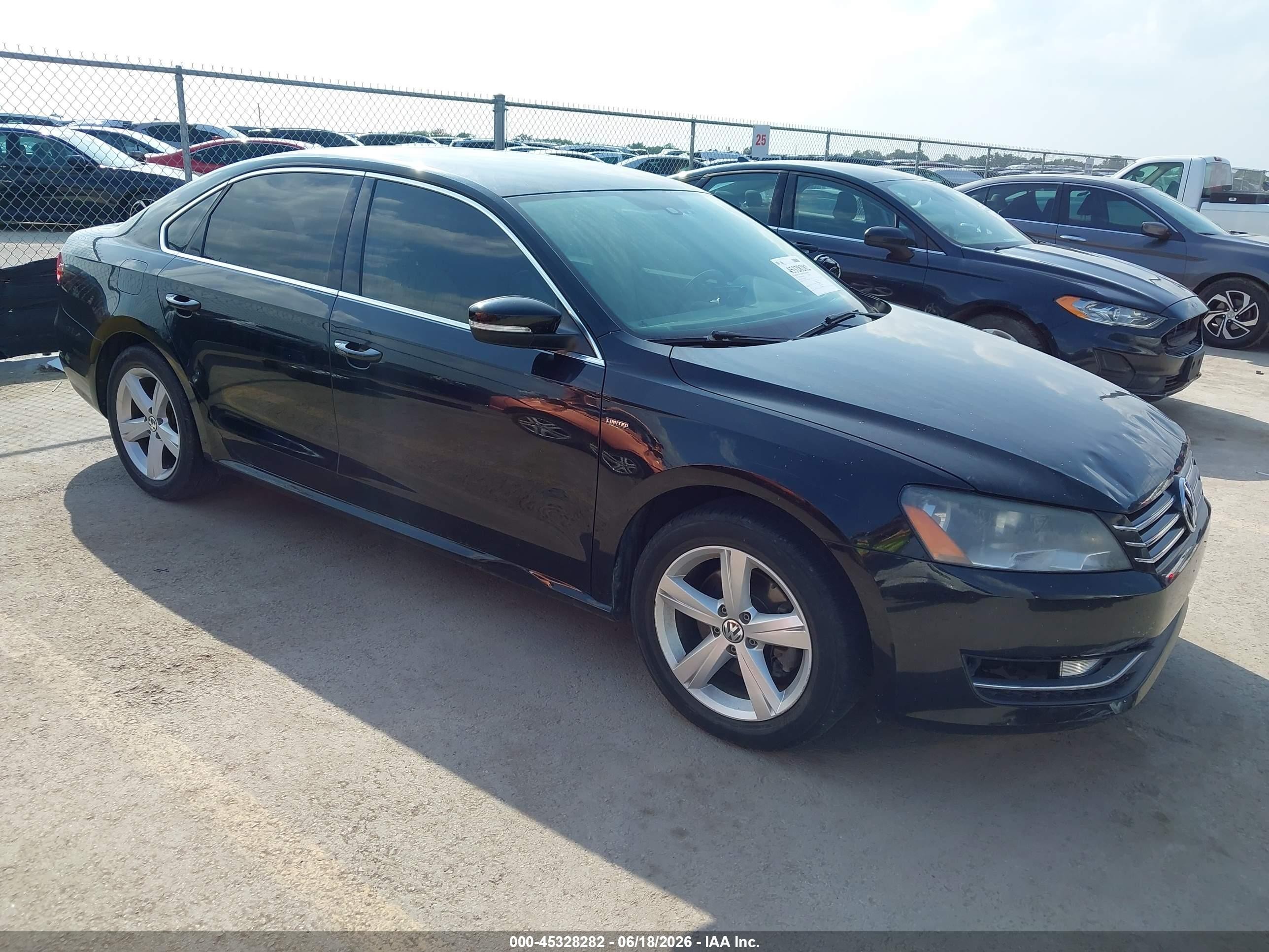 2015 Volkswagen Passat S, VIN 1VWAT7A32FC095498 — Front end