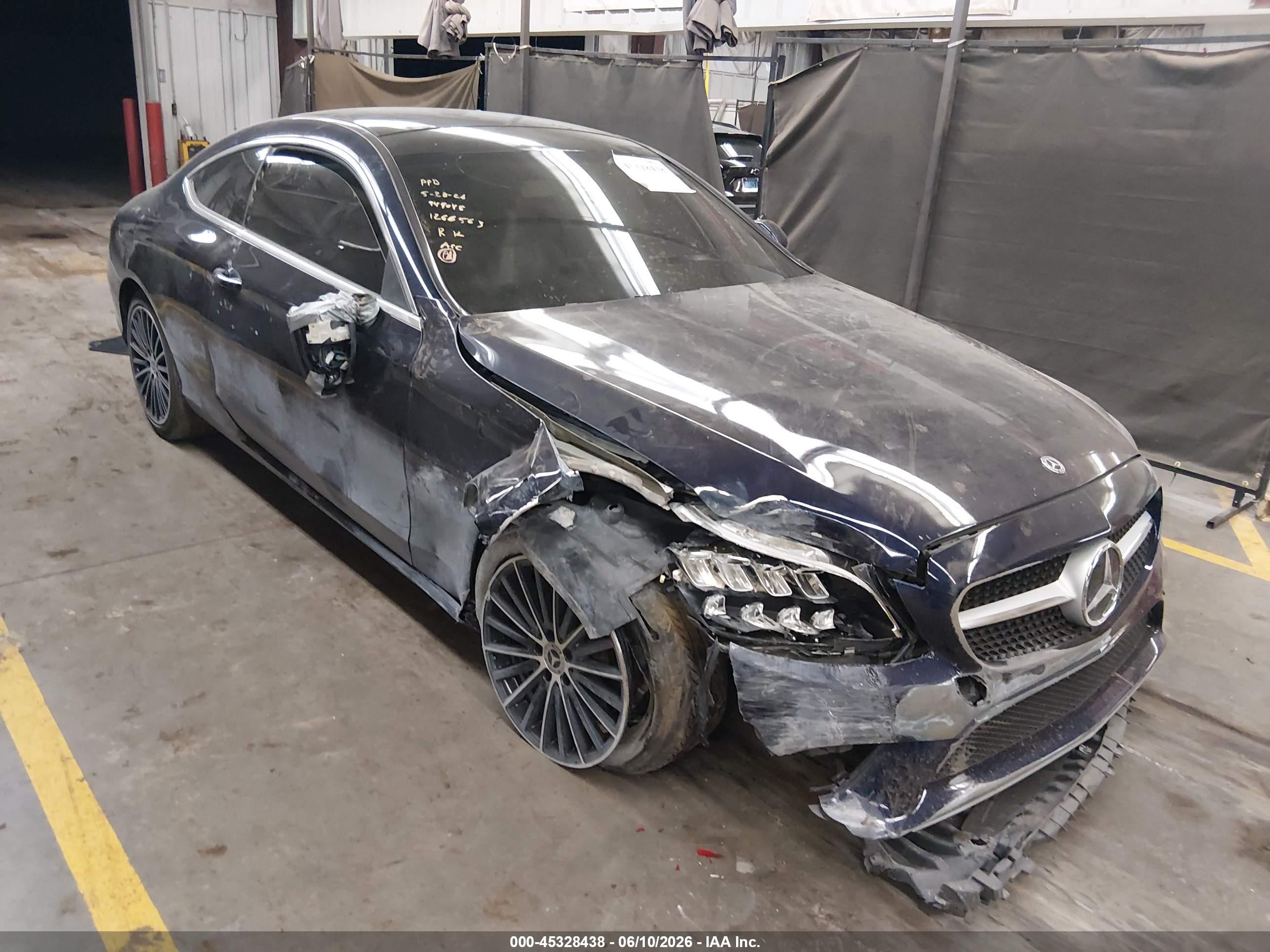 2019 Mercedes-Benz C 300, VIN WDDWJ8EB1KF770956 — Front end