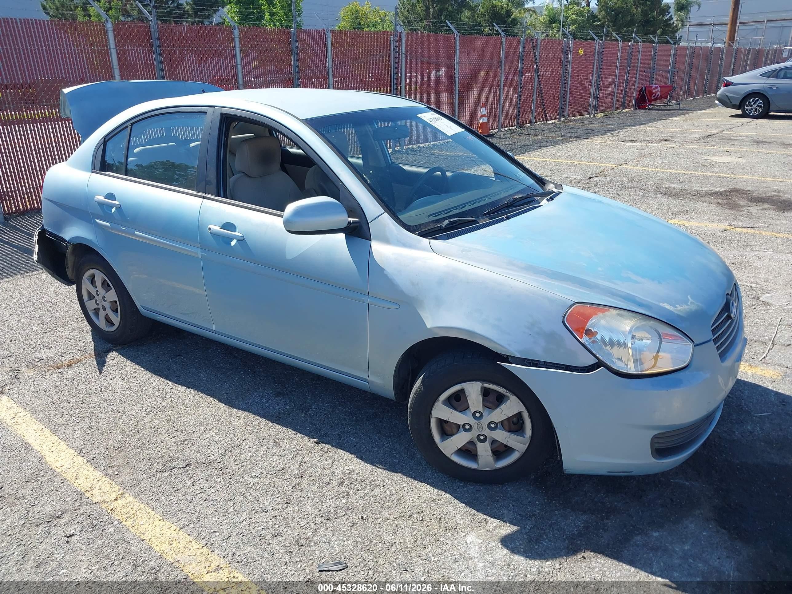 2011 Hyundai Accent GLS, VIN KMHCN4AC3BU597893 — Зад