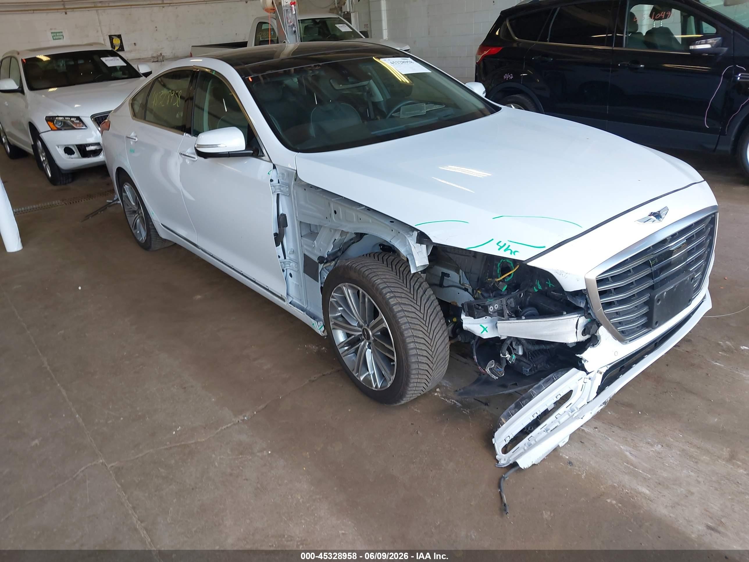 2019 Genesis G80 3.8L, VIN KMTFN4JE4KU327740 — Front end