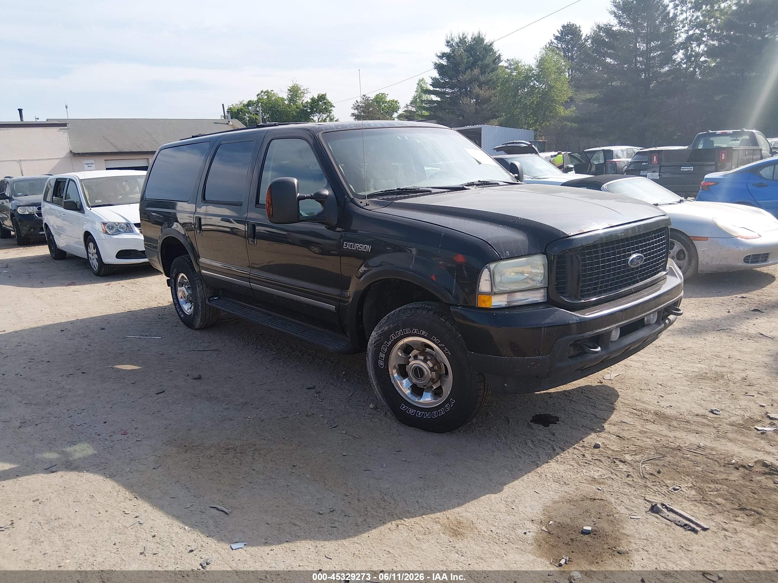 2004 Ford Excursion Limited, VIN 1FMSU43P84EA67527 — Normal wear