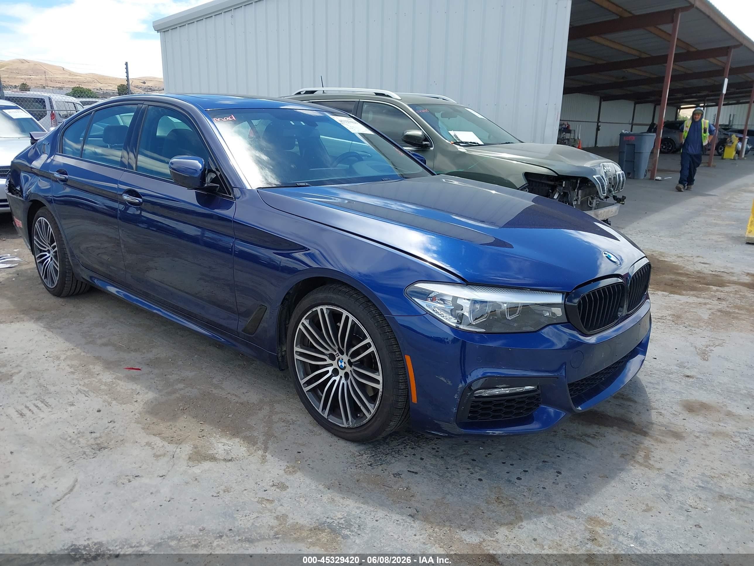 2018 BMW 5 Series 530e, VIN WBAJA9C57JB034405 — Rear end