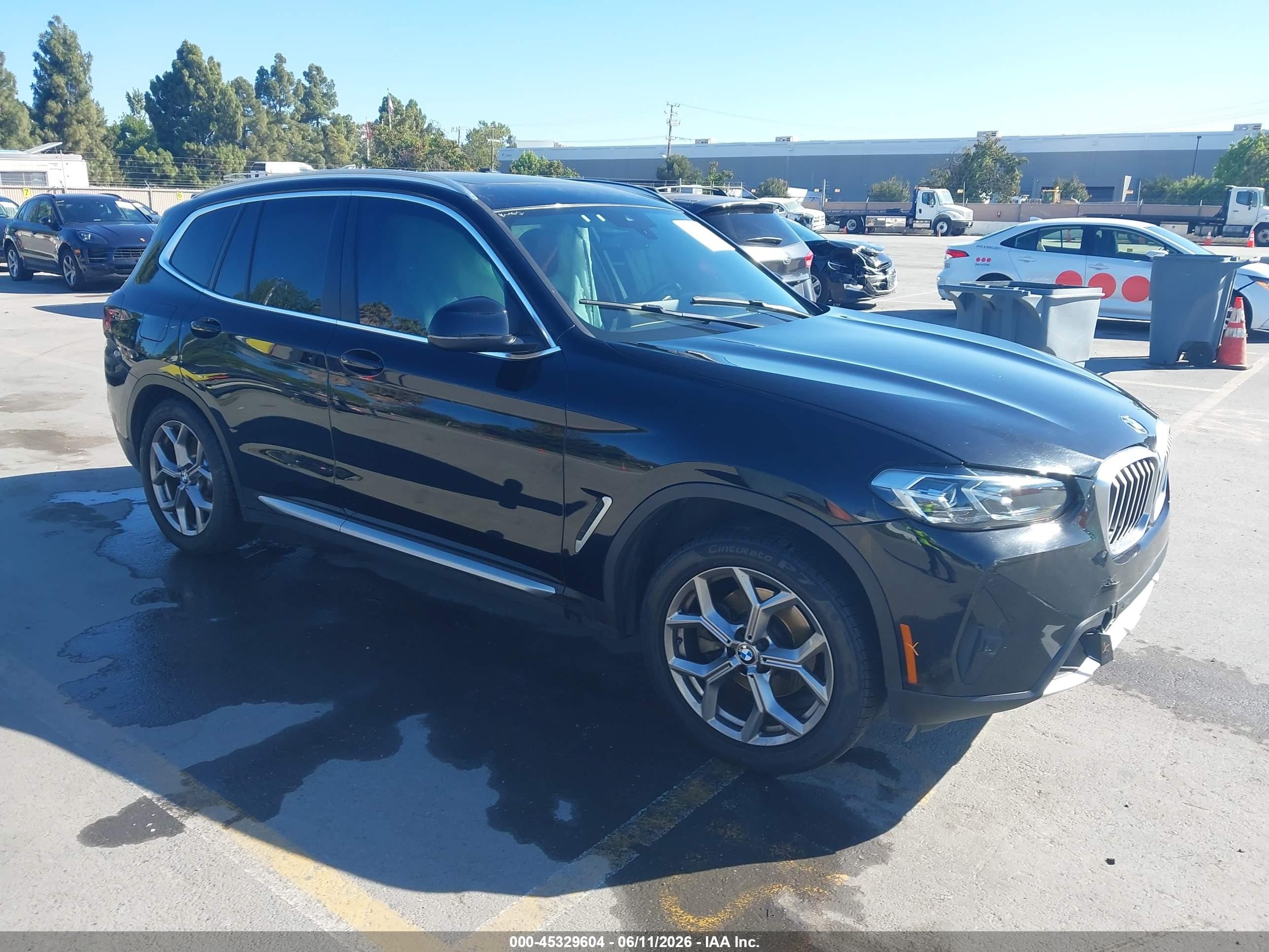 2022 BMW X3 xDrive30i, VIN 5UX53DP01N9M15355 — Front end