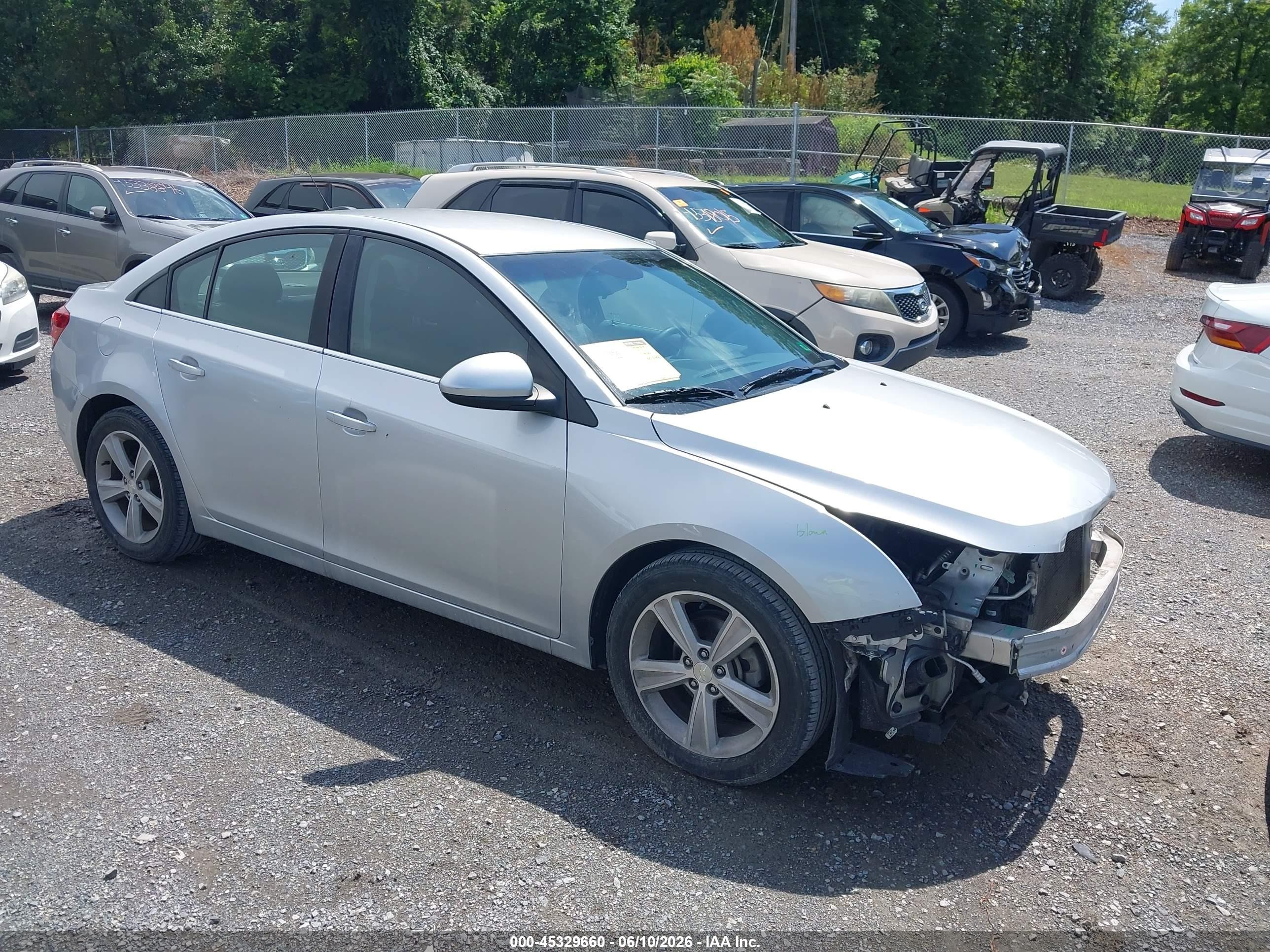 2015 Chevrolet Cruze LT, VIN 1G1PE5SBXF7181595 — Перед