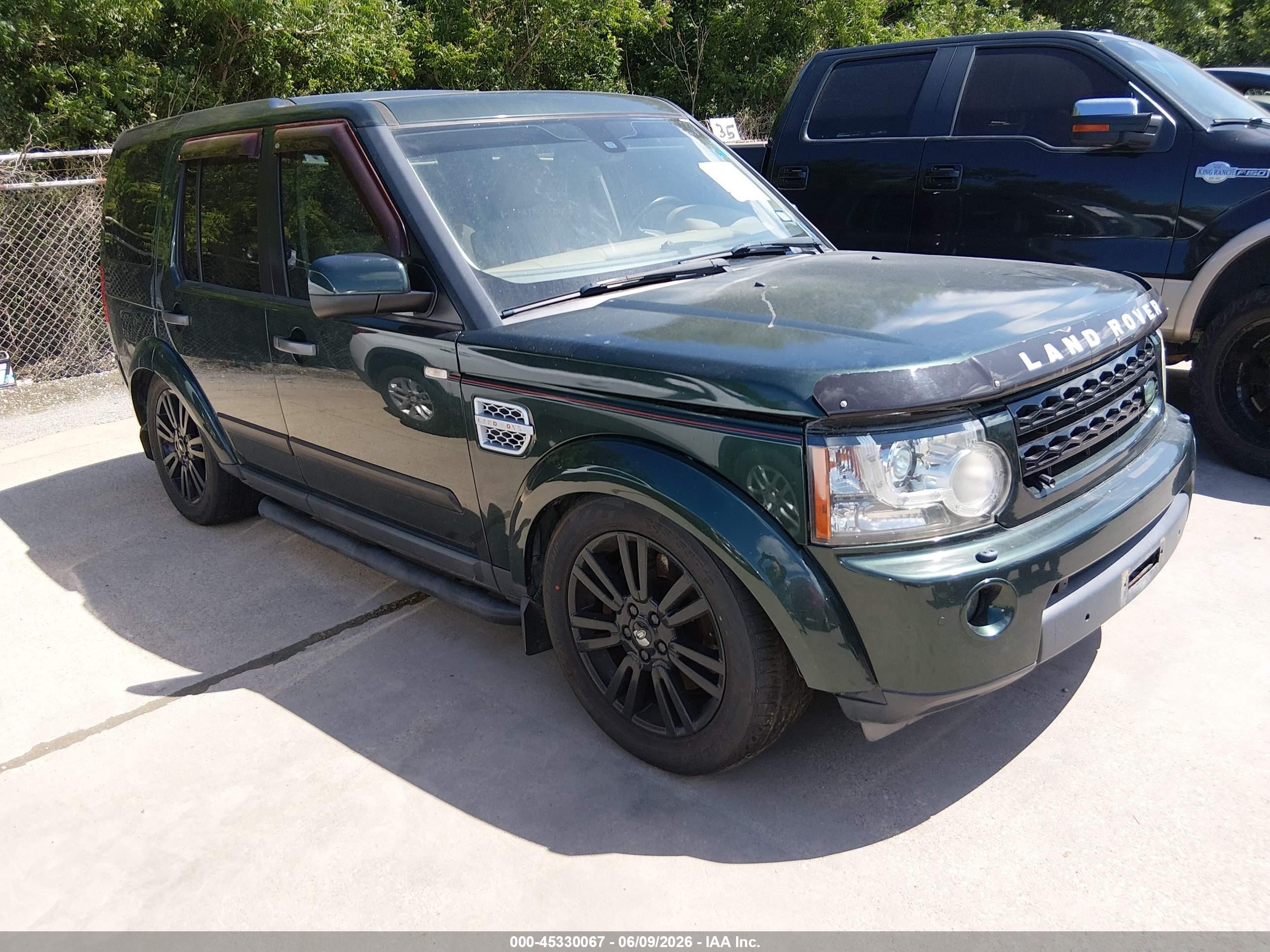2011 Land Rover LR4 Lux, VIN SALAK2D49BA572262 — Normal wear