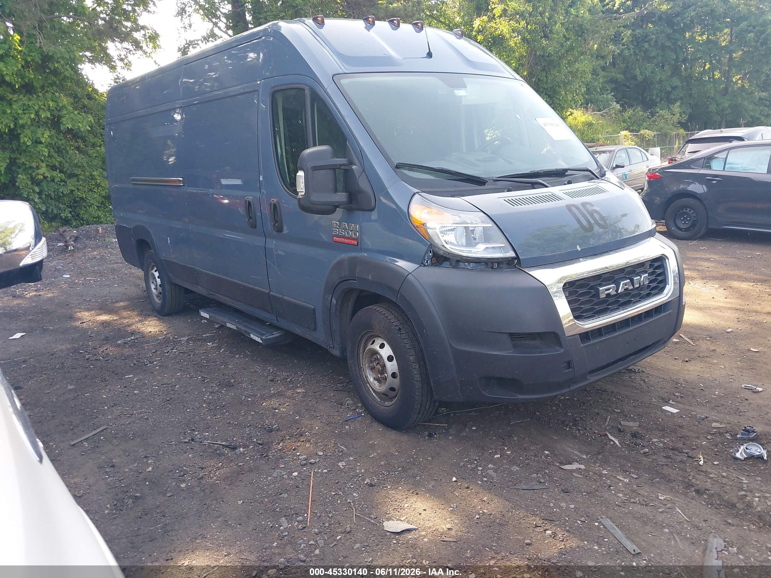 2019 Ram ProMaster Cargo, VIN 3C6URVJG3KE564498 — Normal wear