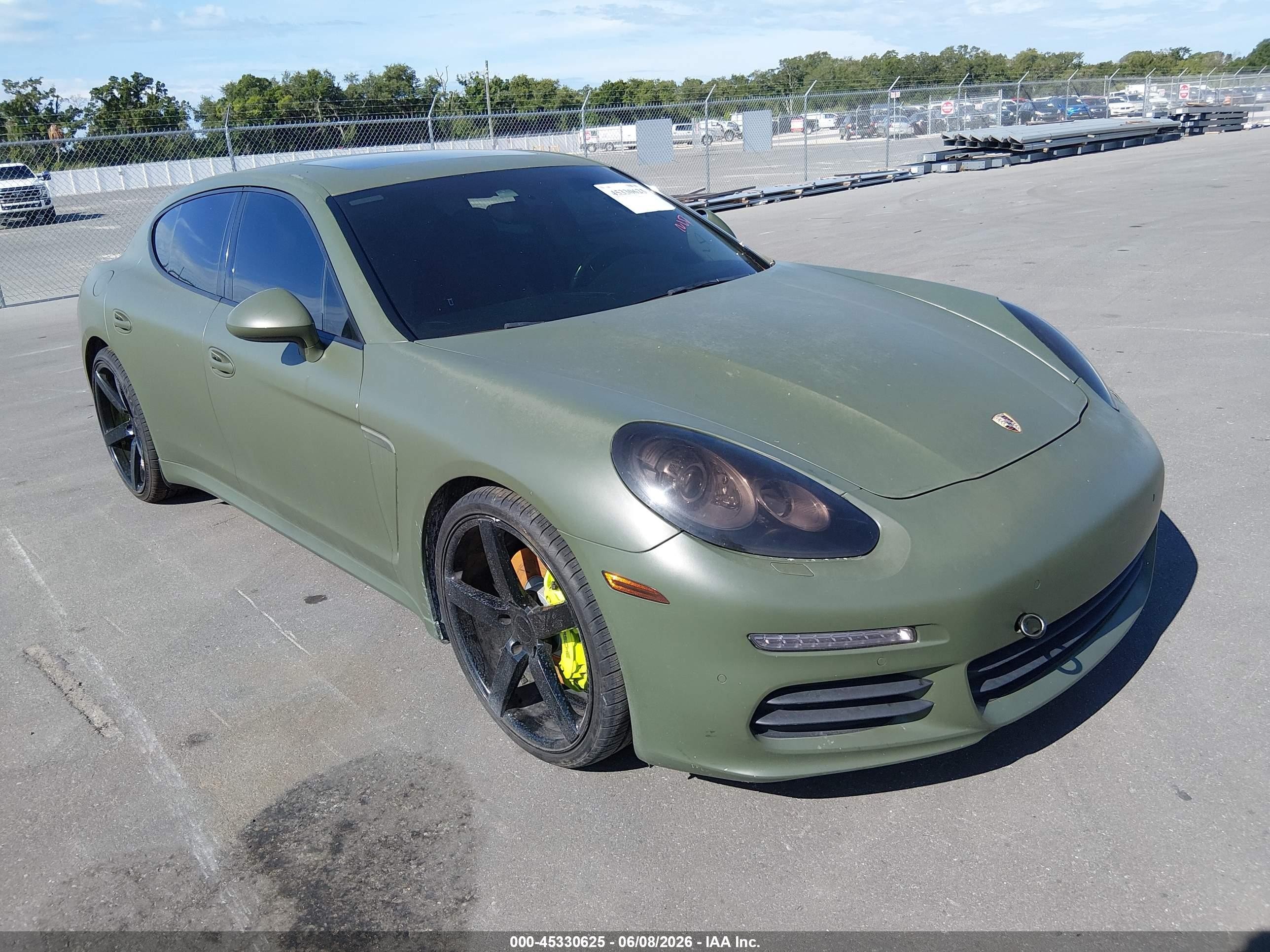 2015 Porsche Panamera 4, VIN WP0AA2A71FL001495 — Normal wear