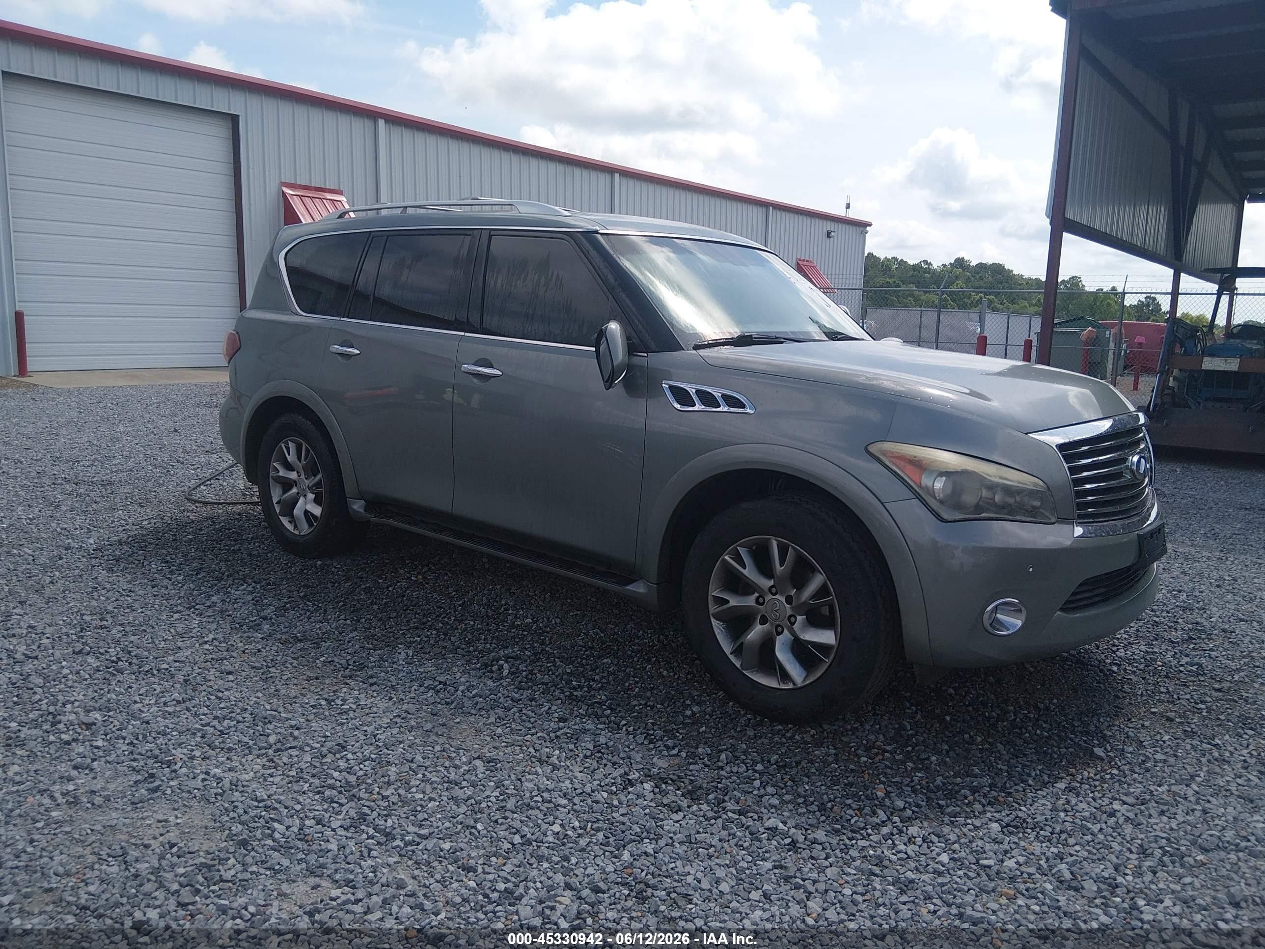 2011 Infiniti QX56 7-passenger, VIN JN8AZ2NE8B9001362 — Rear end