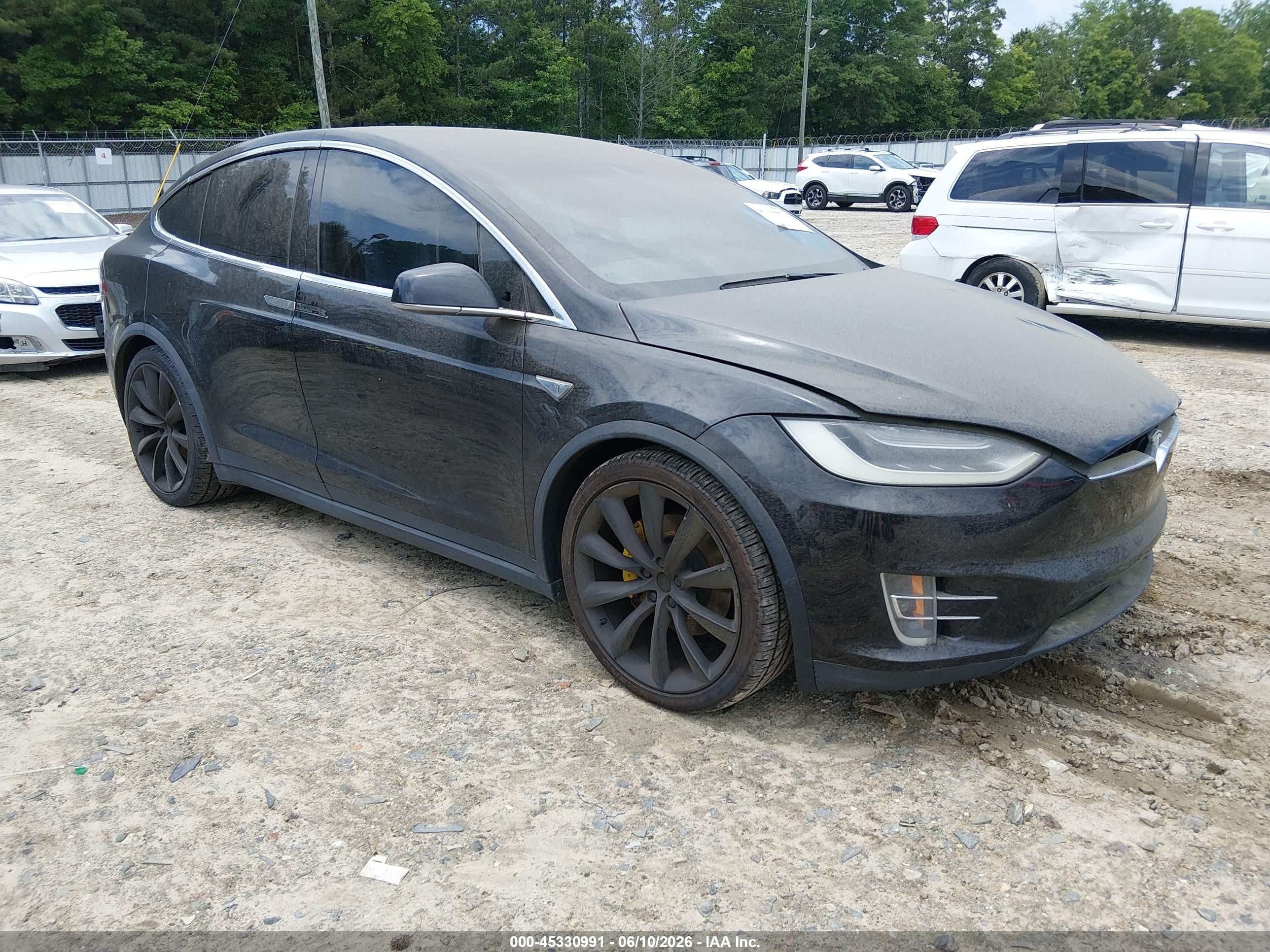 2016 Tesla Model X 70D, VIN 5YJXCAE27GF002457 — Normal wear